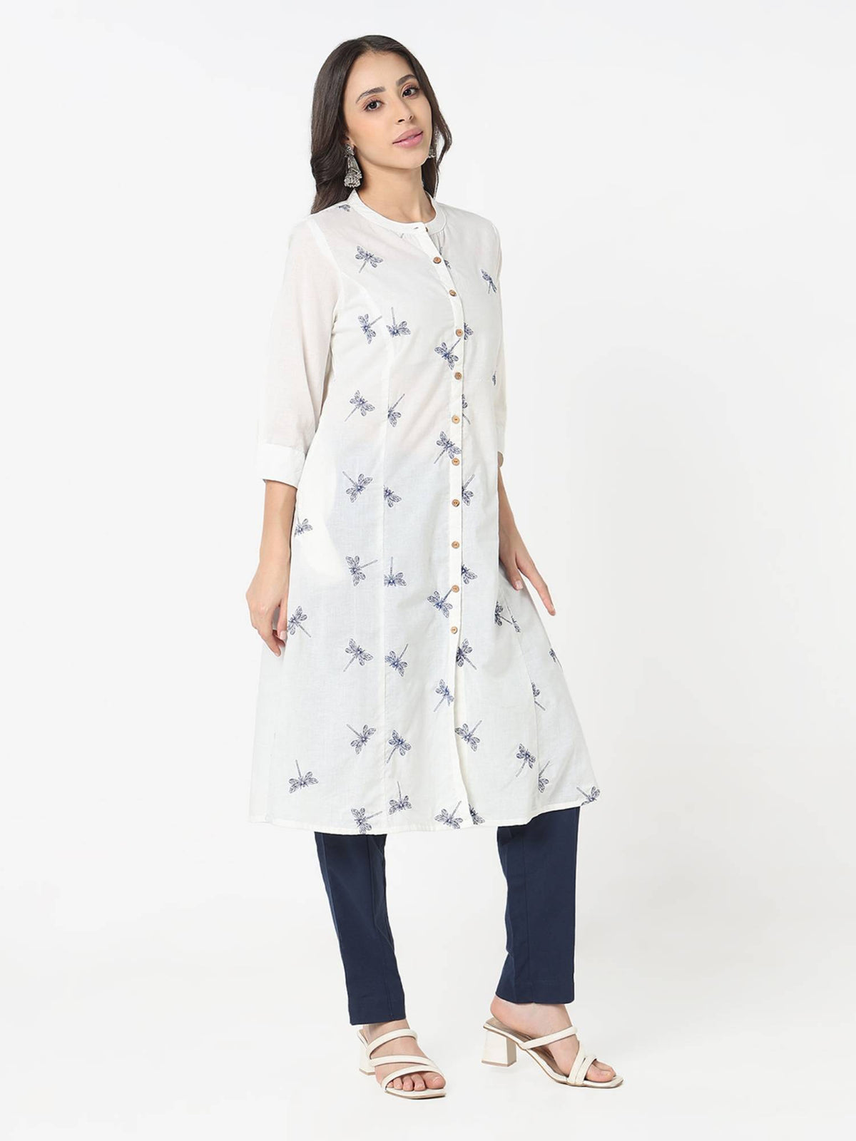 Women Black Cotton Mandarin Neck Kurta | FY93 - view 10