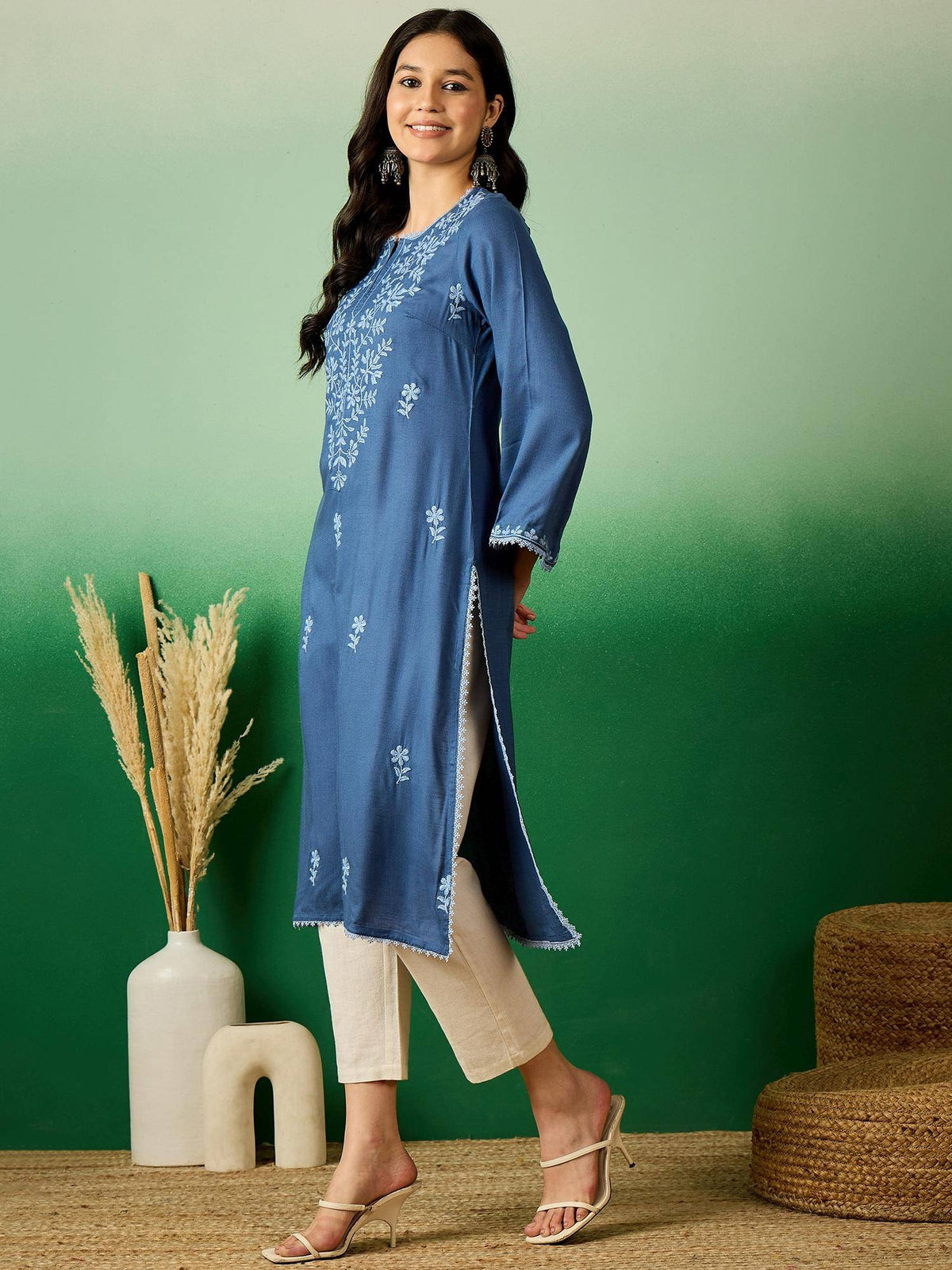 Blue Embroidered Flared Sleeves Chikankari Straight Kurta | U3S - view 3