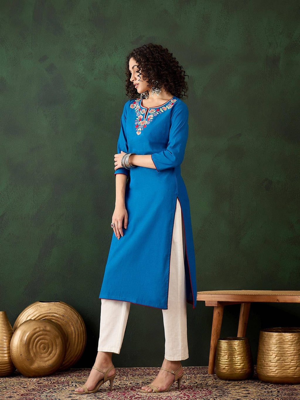 Magenta Floral Embroidered Thread Work Pure Cotton Kurta | KDG - view 15