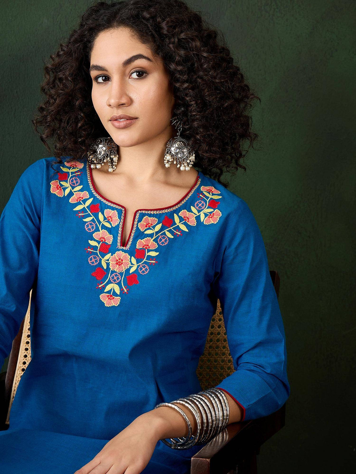 Magenta Floral Embroidered Thread Work Pure Cotton Kurta | KDG - view 18