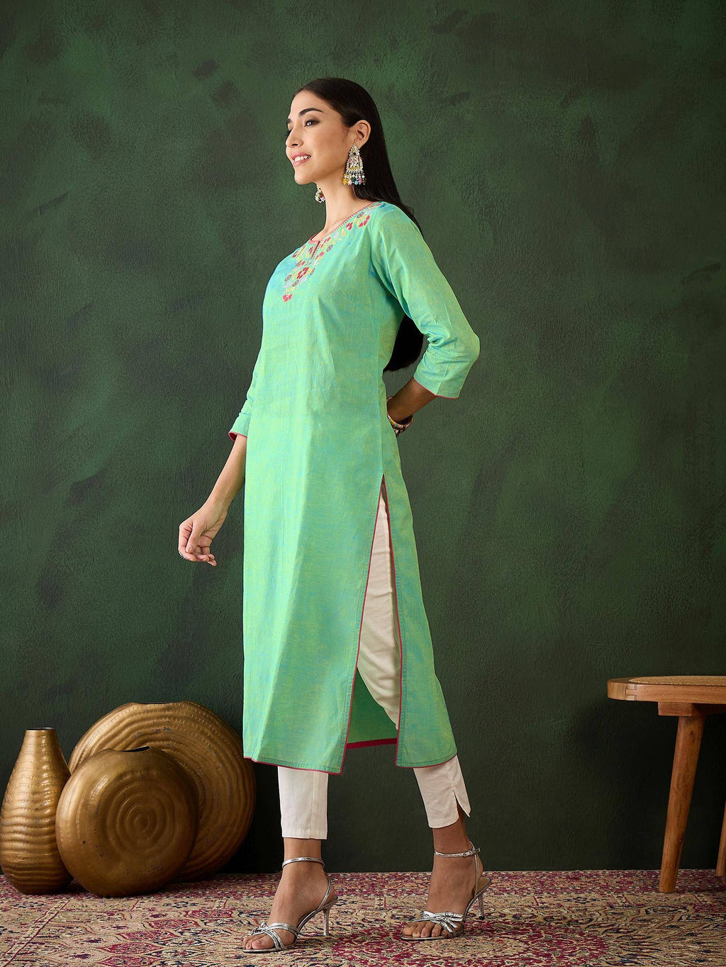 Magenta Floral Embroidered Thread Work Pure Cotton Kurta | KDG - view 27