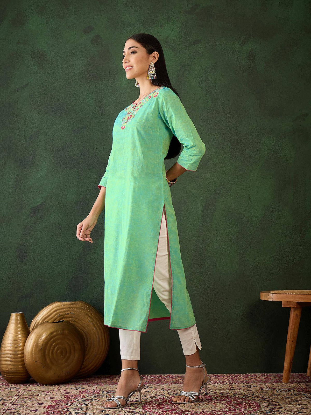 Magenta Floral Embroidered Thread Work Pure Cotton Kurta | KDG - view 27