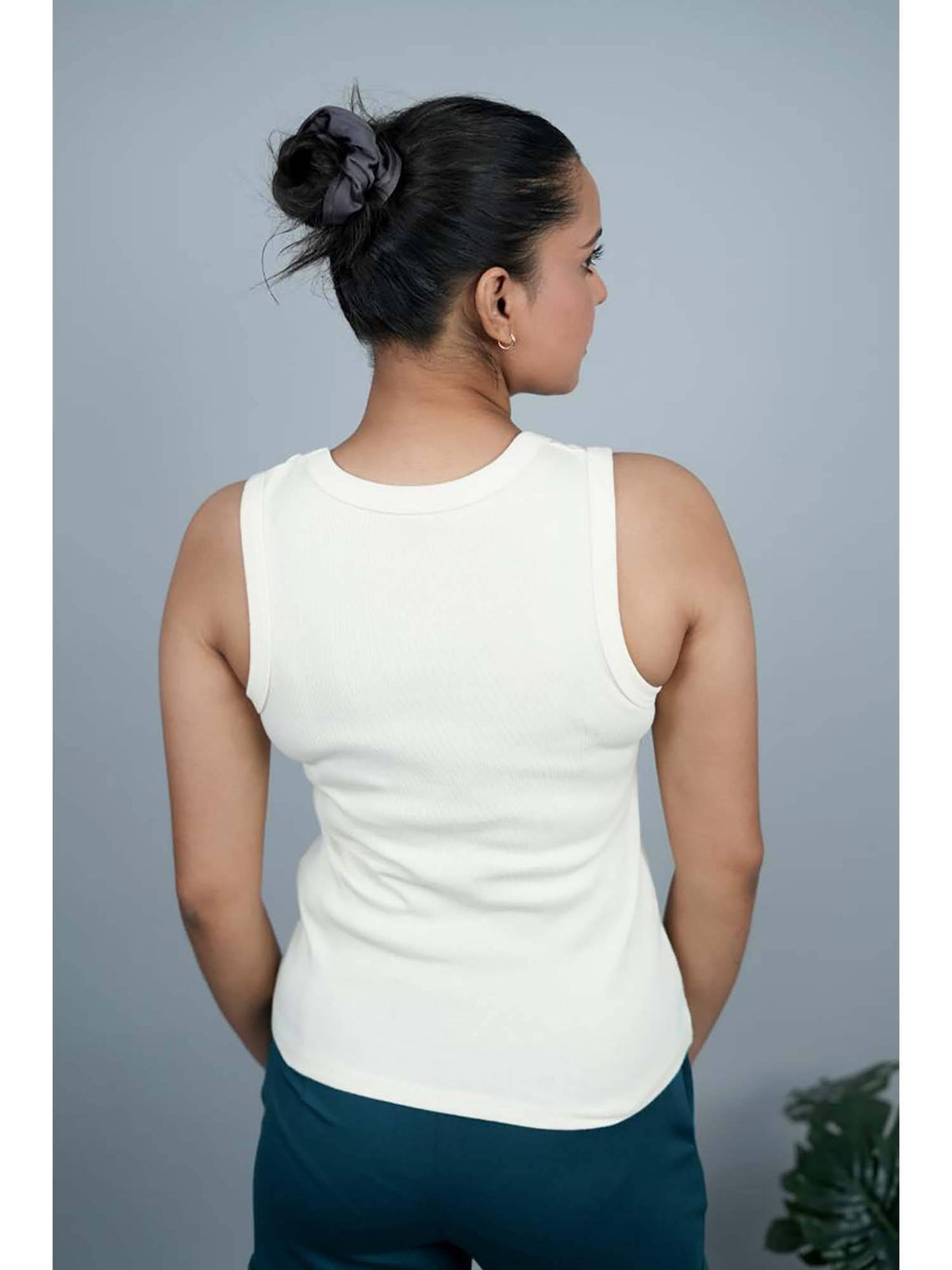 Off White Sleeveless Tank Top | TT98 - view 2