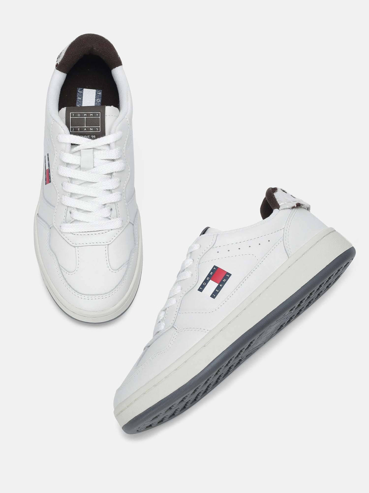 Solid White Leather Sneakers | SN09 - view 2