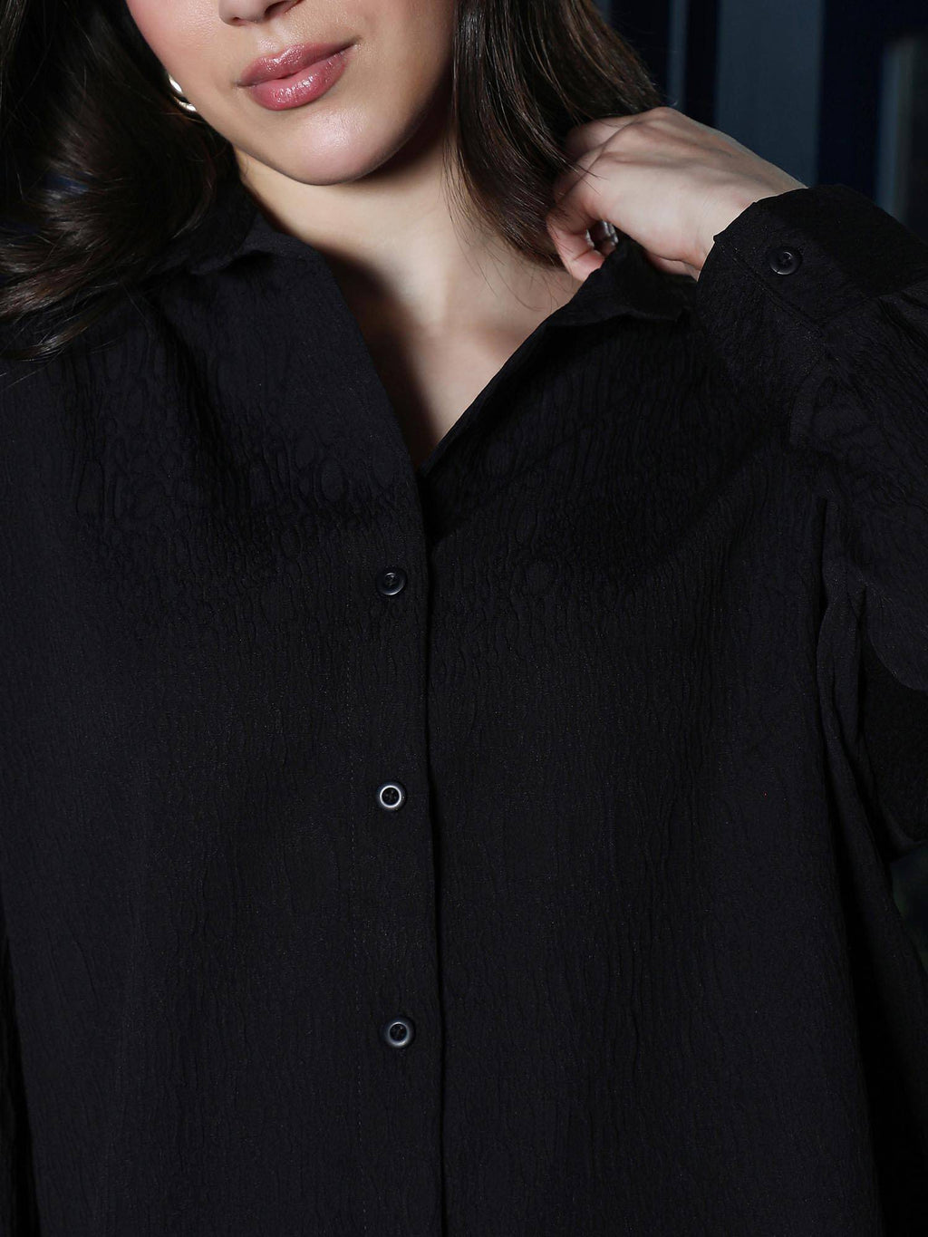 Womens Onyx Black Spots-Tactile Oversized Shirt | S67 - view 6