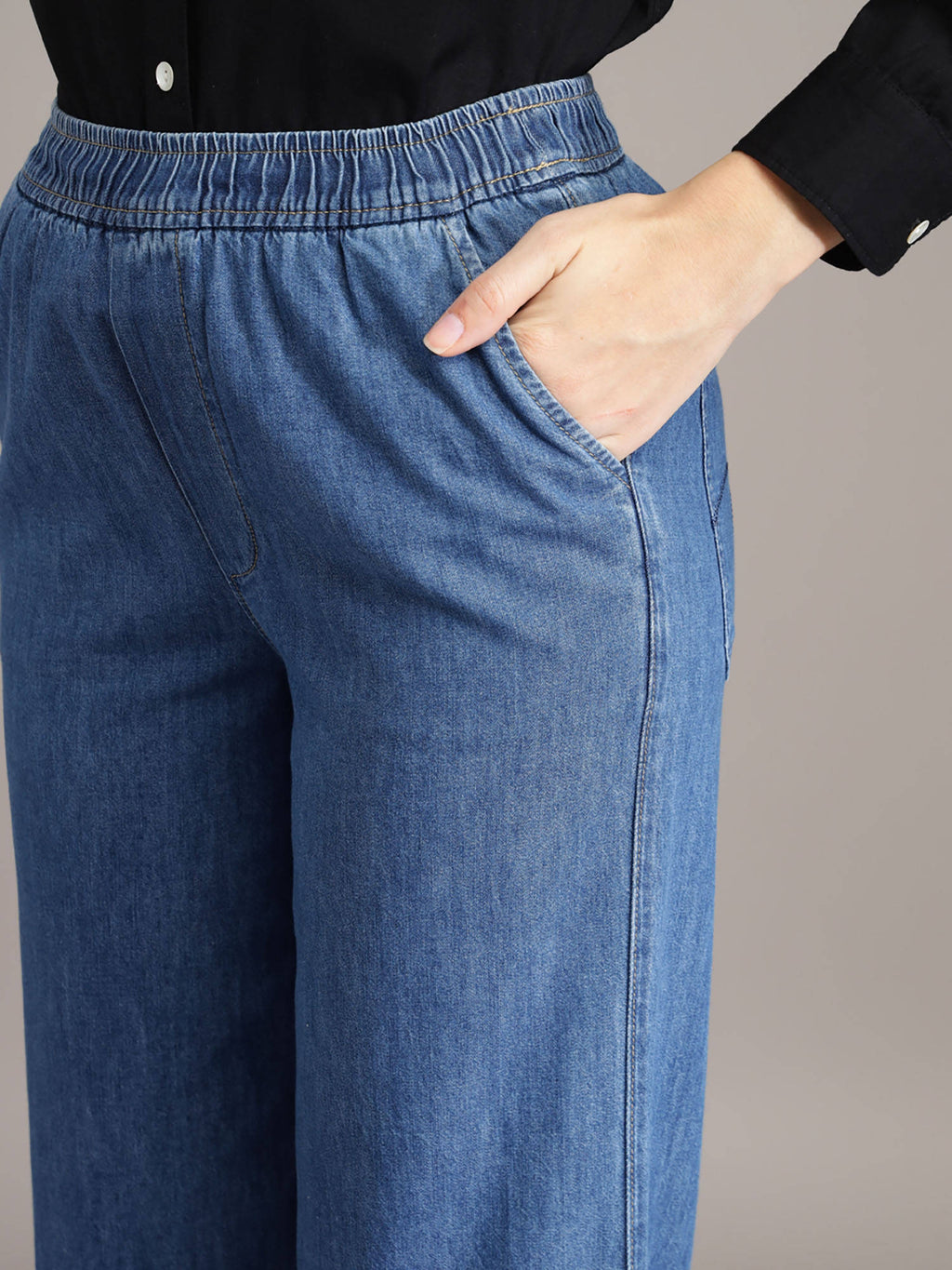 Women Blue Solid Straight Fit Jeans | ST23 - view 6