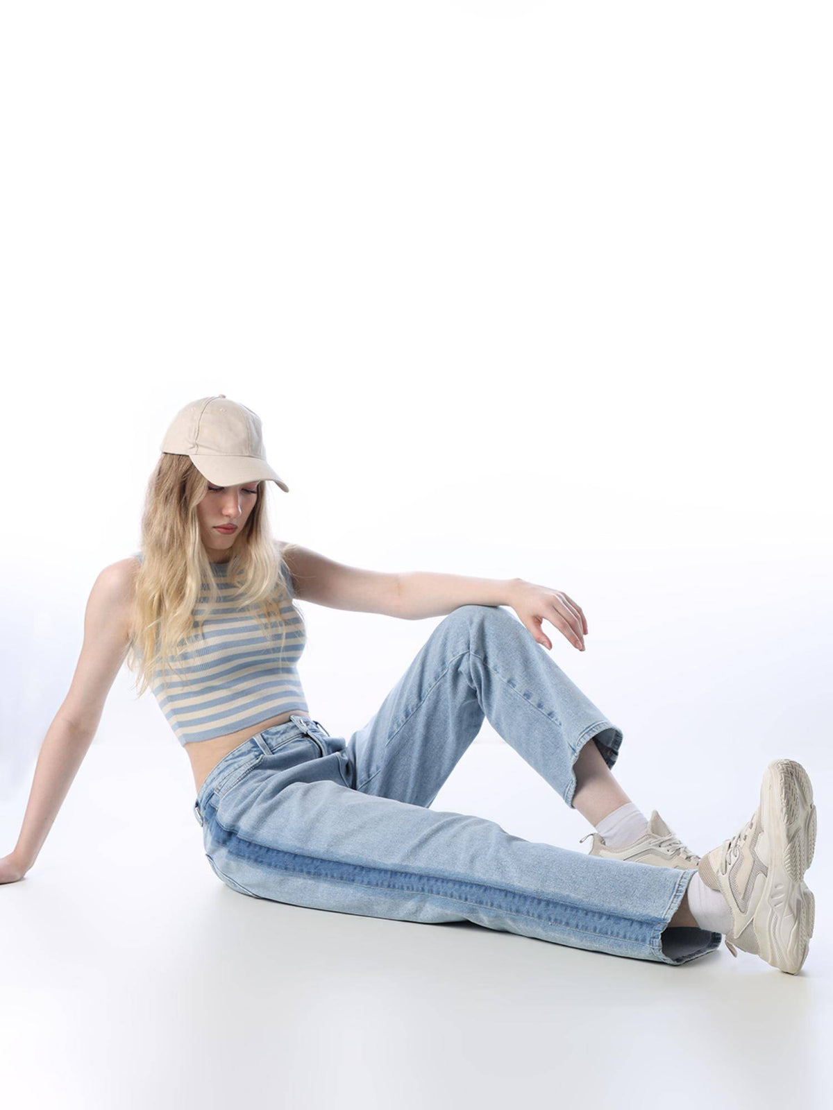 Women Blue Solid Straight Fit Jeans | ST23 - view 2