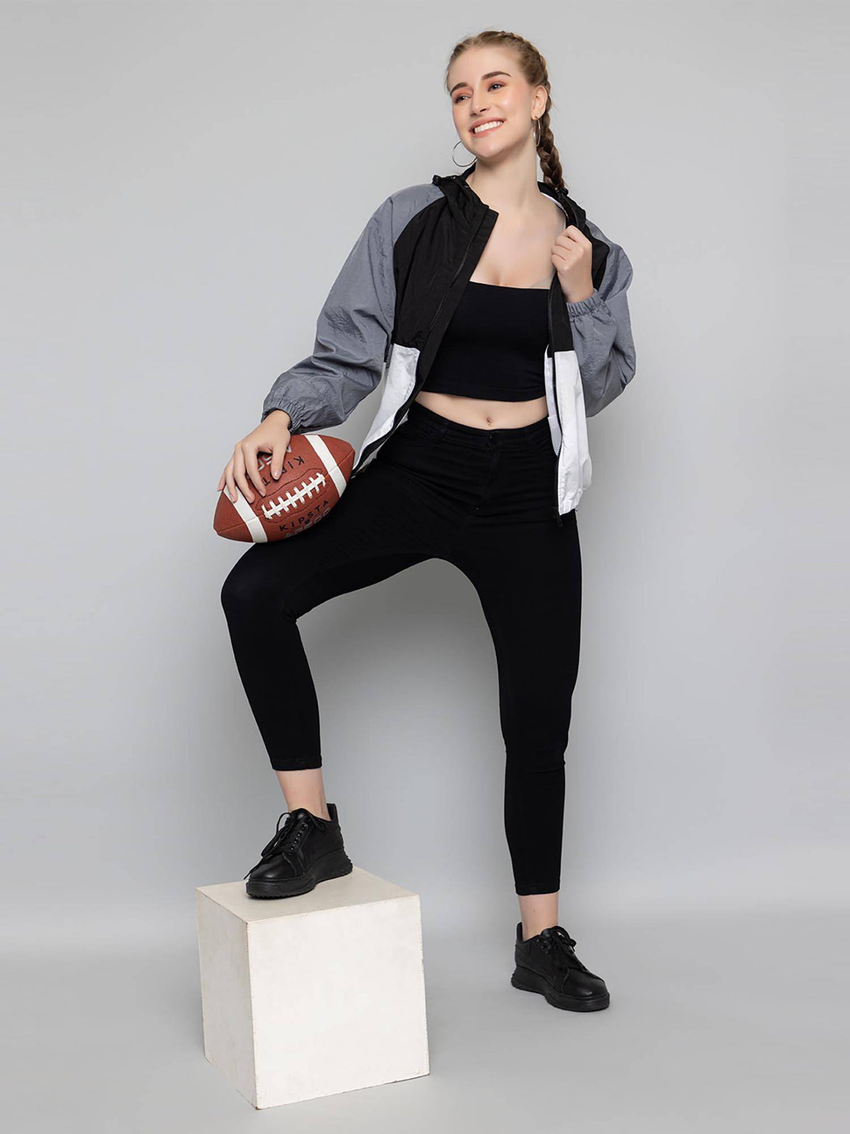 Women Standard Length Polyester Winter Sports Zipper Stylish Jacket | JK12 - view 5