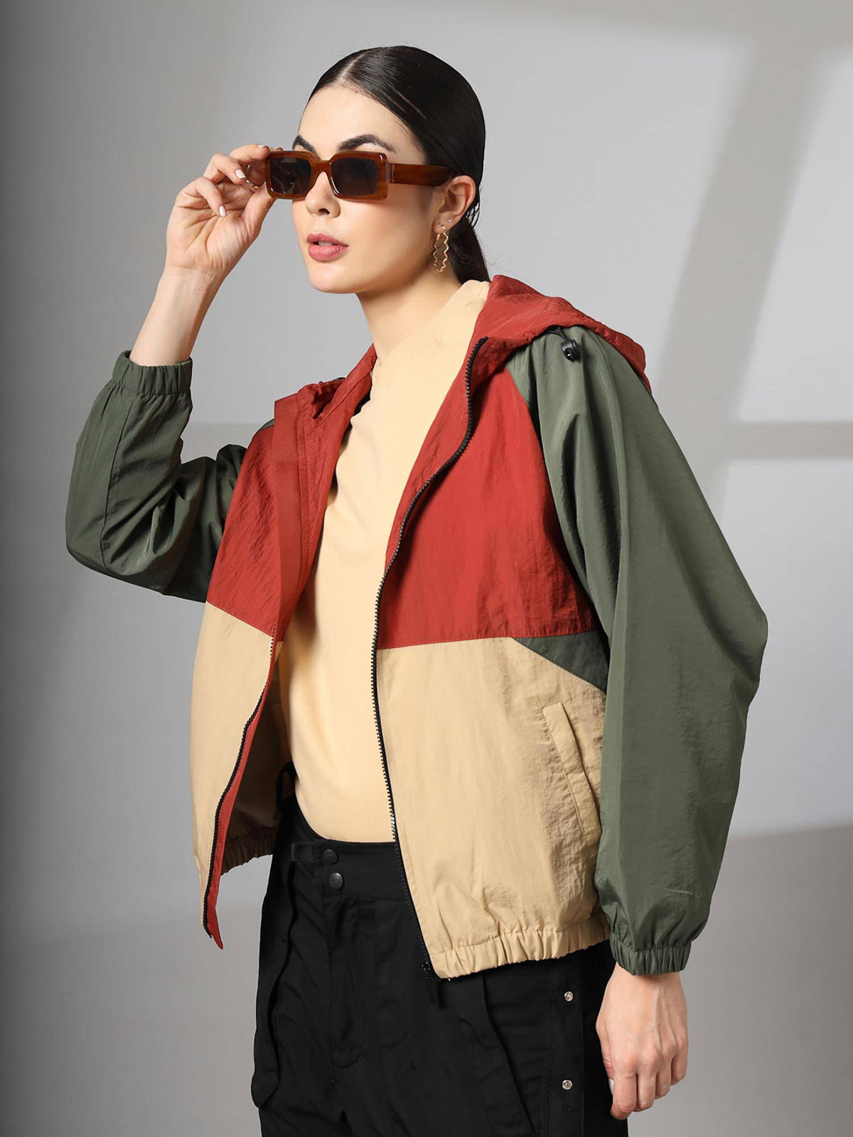 Women Standard Length Polyester Winter Sports Zipper Stylish Jacket | JK12 - view 4