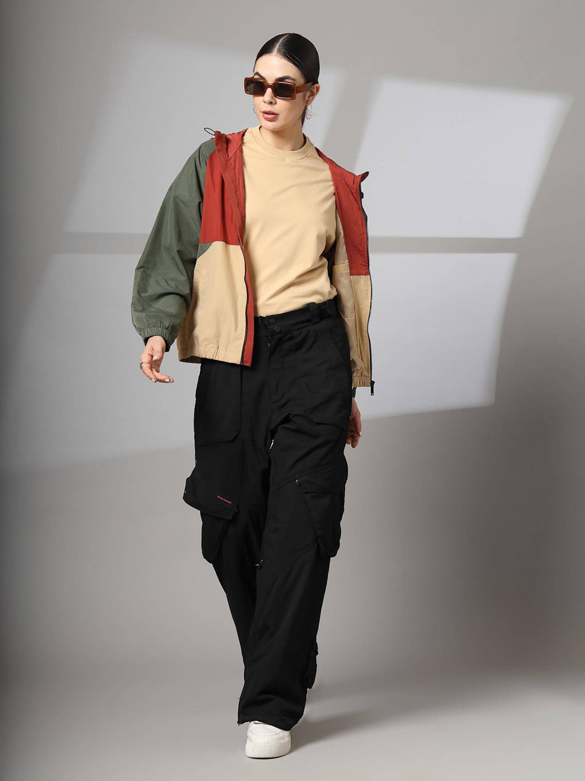 Women Standard Length Polyester Winter Sports Zipper Stylish Jacket | JK12 - view 5