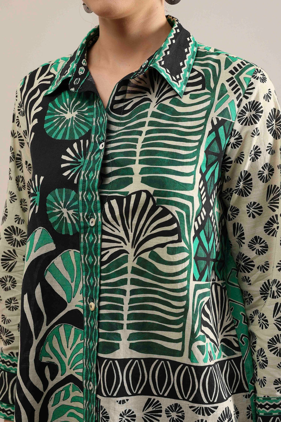 Black Cotton Printed Straight Shirt K60