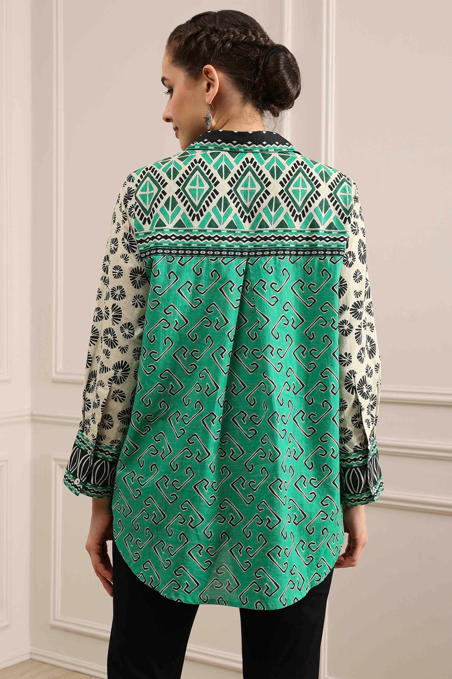 Black Cotton Printed Straight Shirt K60