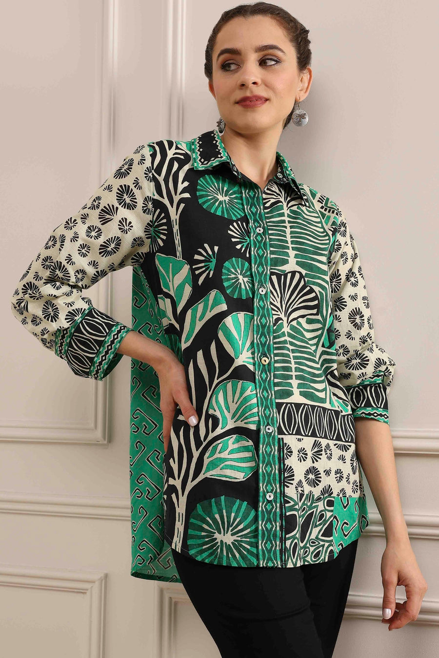 Black Cotton Printed Straight Shirt K60
