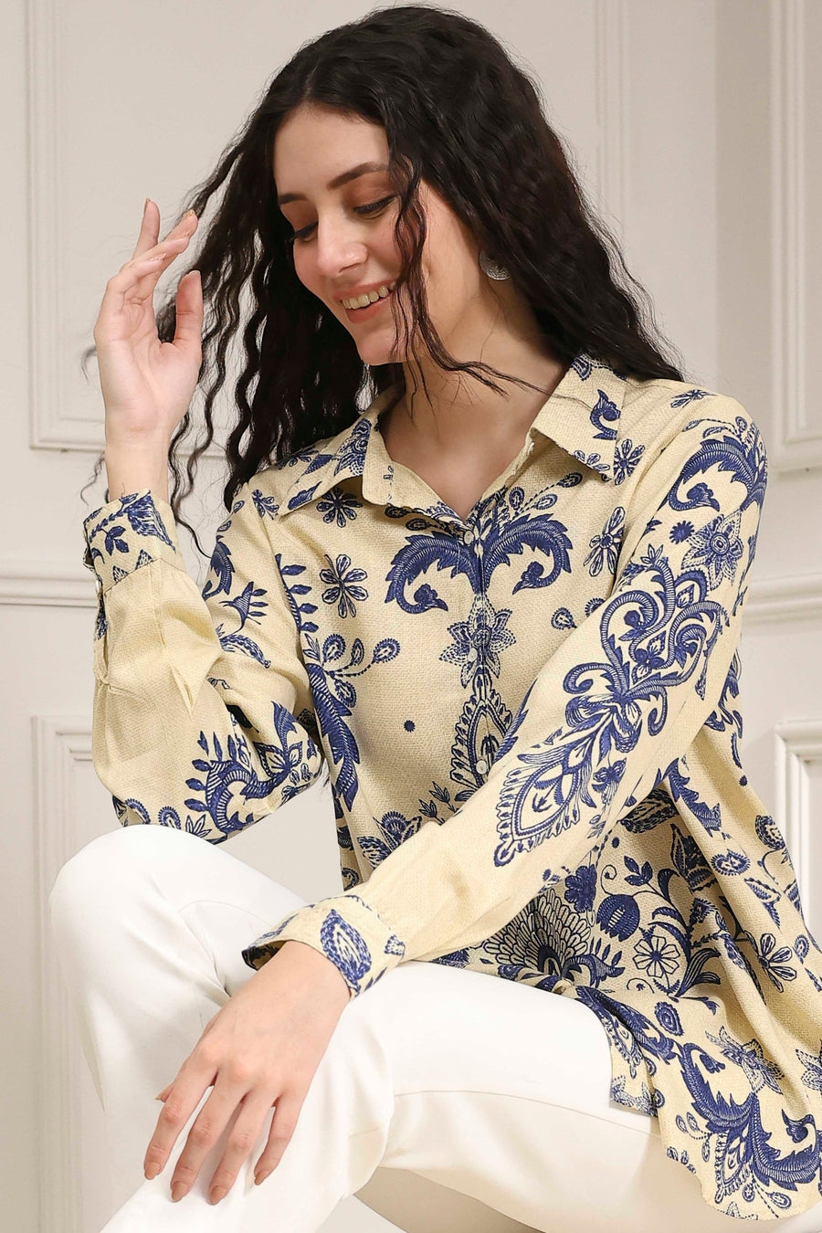 Off-White and Blue Printed Relaxed Fit Shirt K60