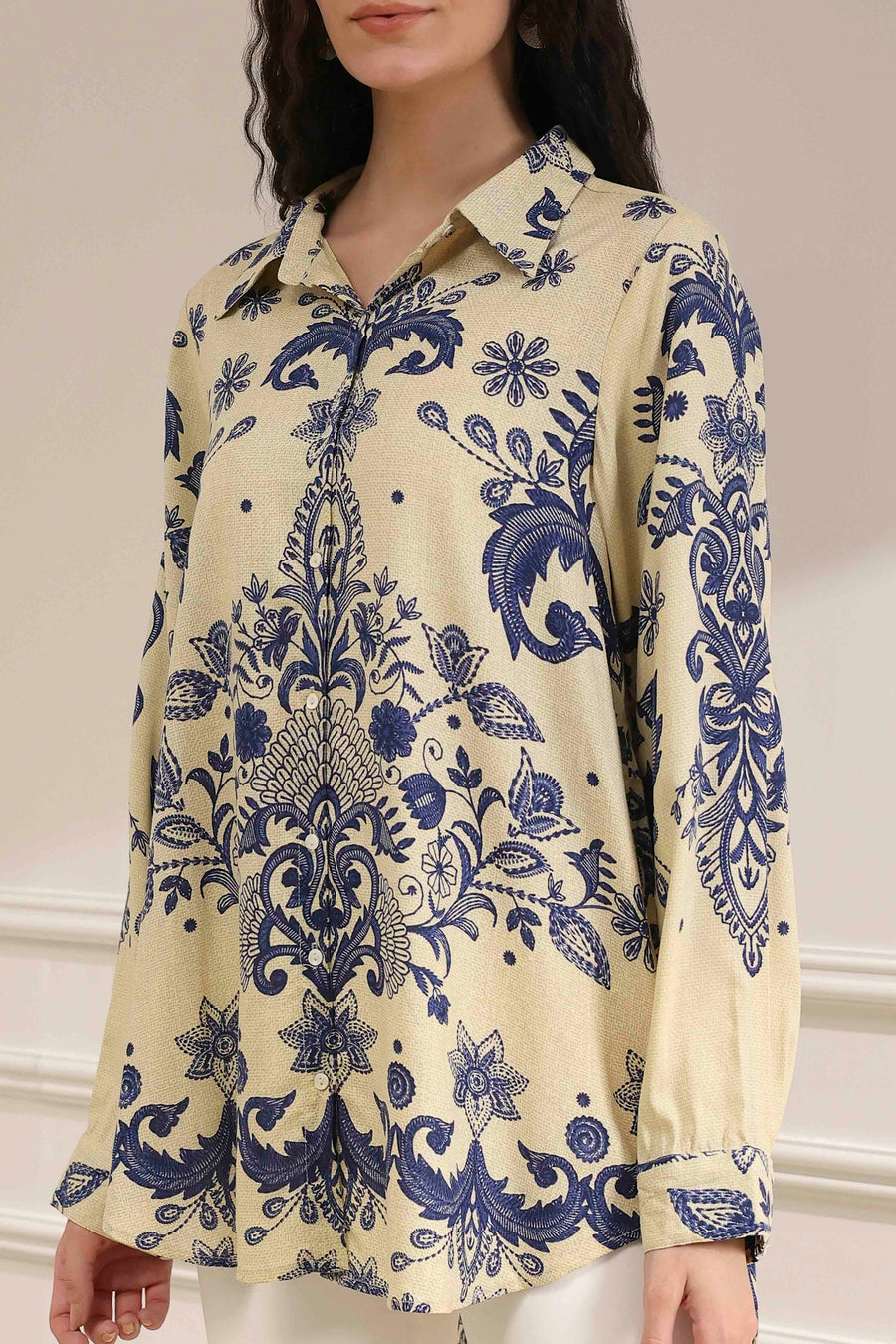 Off-White and Blue Printed Relaxed Fit Shirt K60