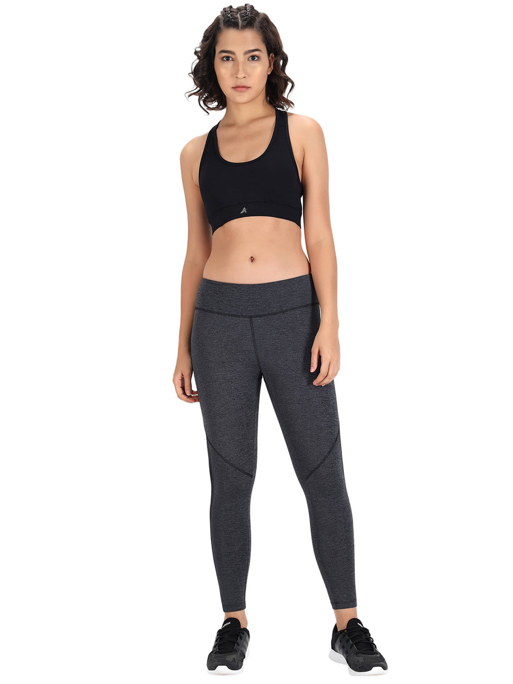 Women Black Solid Non-Wired Lightly Padded Workout Bra | sb09 - view 8