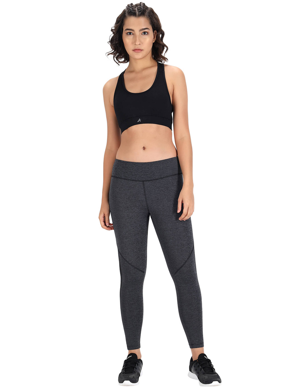 Women Black Solid Non-Wired Lightly Padded Workout Bra | sb09 - view 8