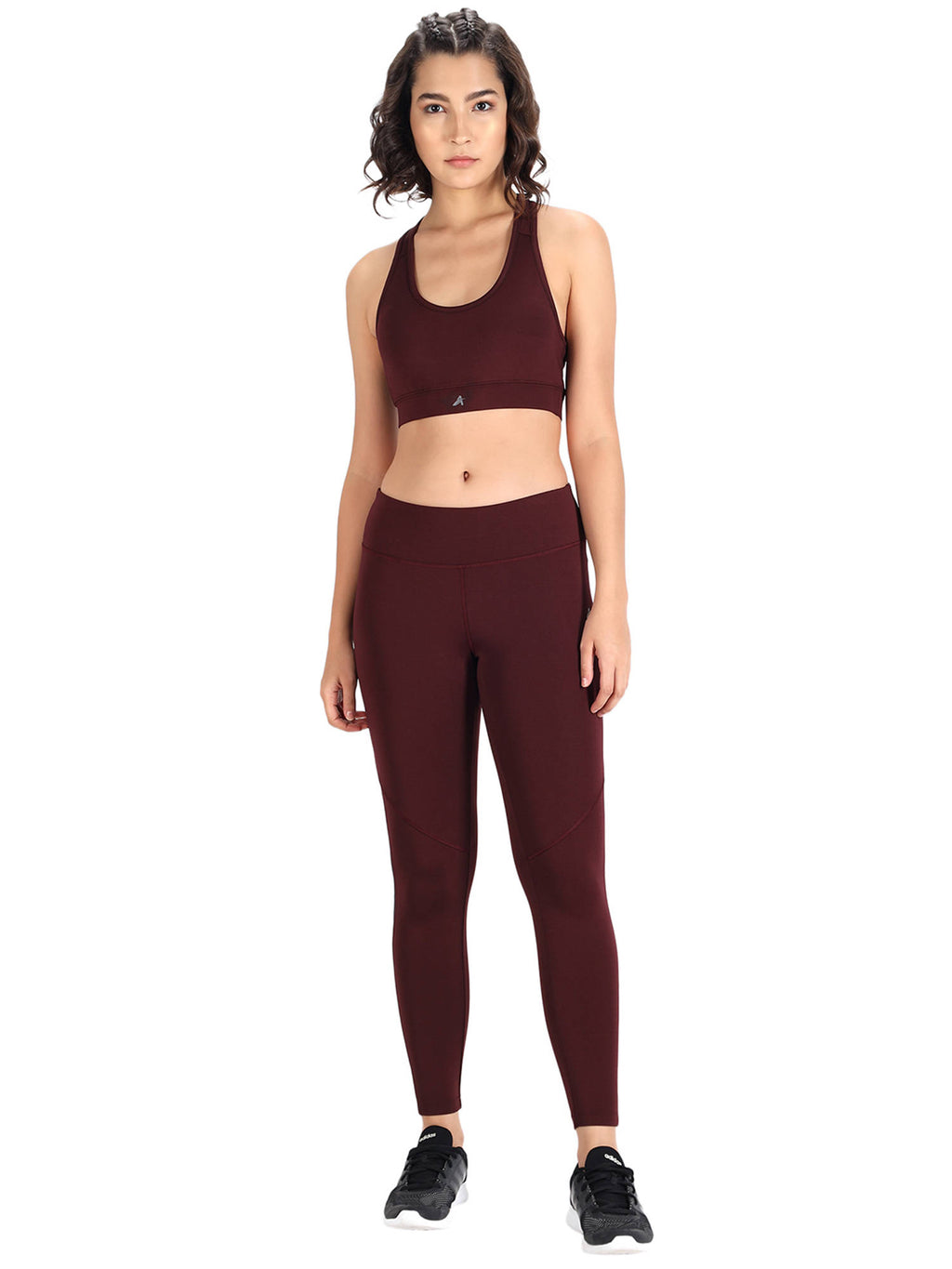 Women Black Solid Non-Wired Lightly Padded Workout Bra | sb09 - view 21