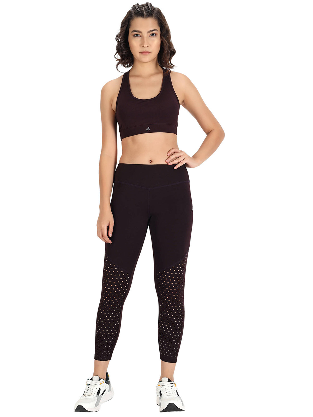 Women Black Solid Non-Wired Lightly Padded Workout Bra | sb09 - view 35