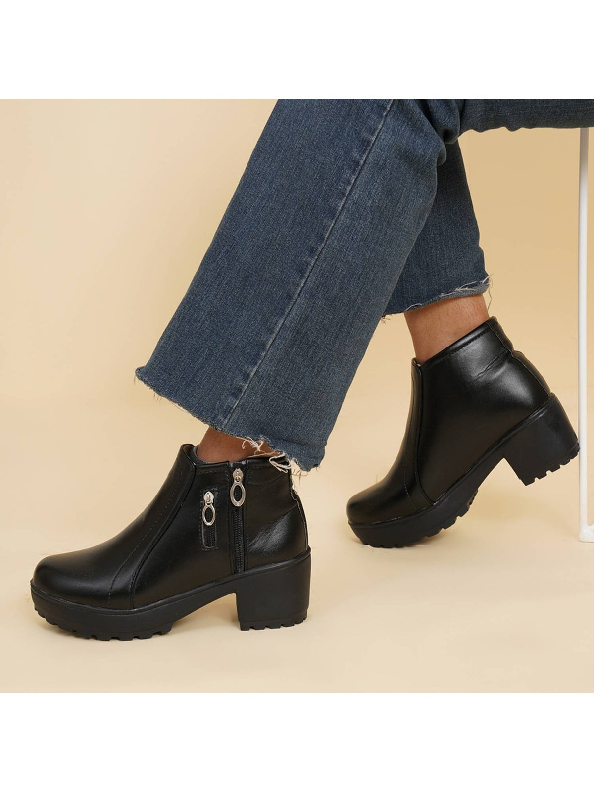 Black Trendy and Modern Leather Boots | BT61 - view 2