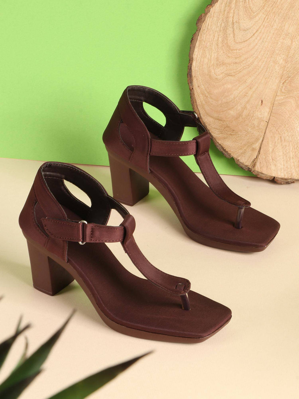 Womens Brown Strap Elegant Toe-Ring Block Sandal Heels | H78 - view 8