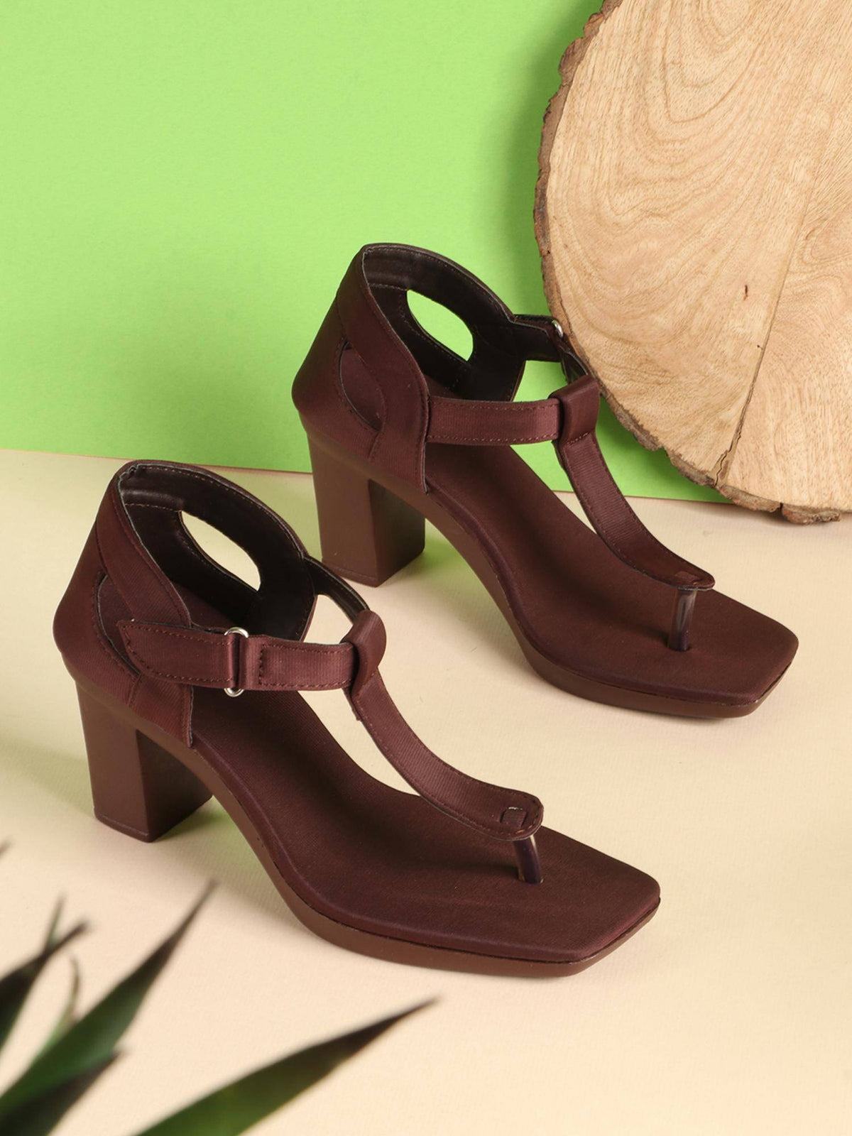 Womens Brown Strap Elegant Toe-Ring Block Sandal Heels | H78 - view 8