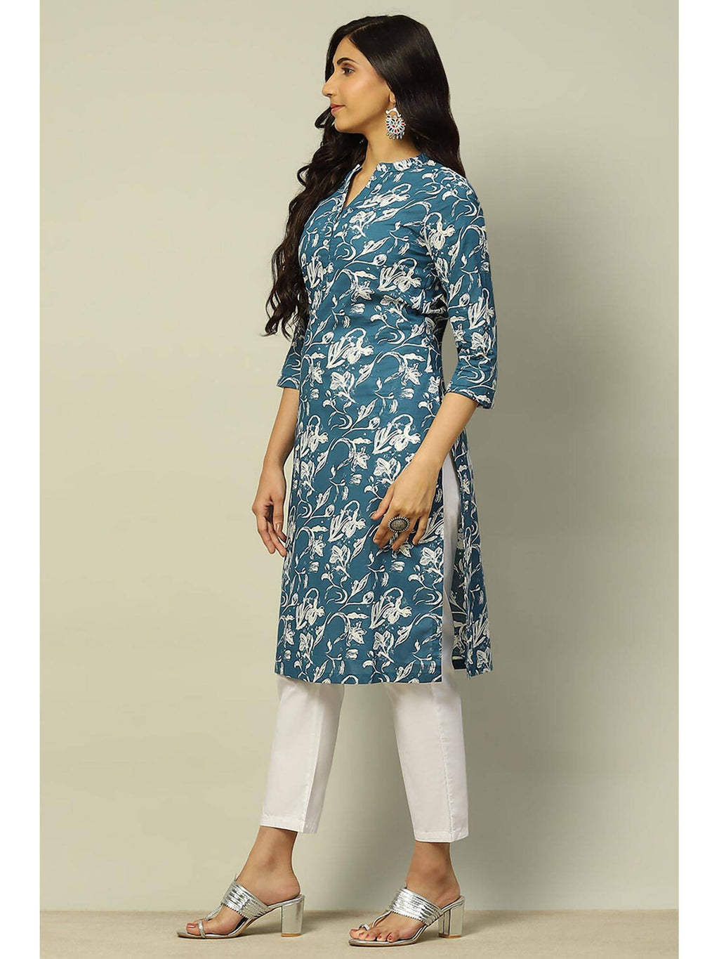 Women Blue Floral Printed Cotton Straight Fit Kurta | FY93 - view 3