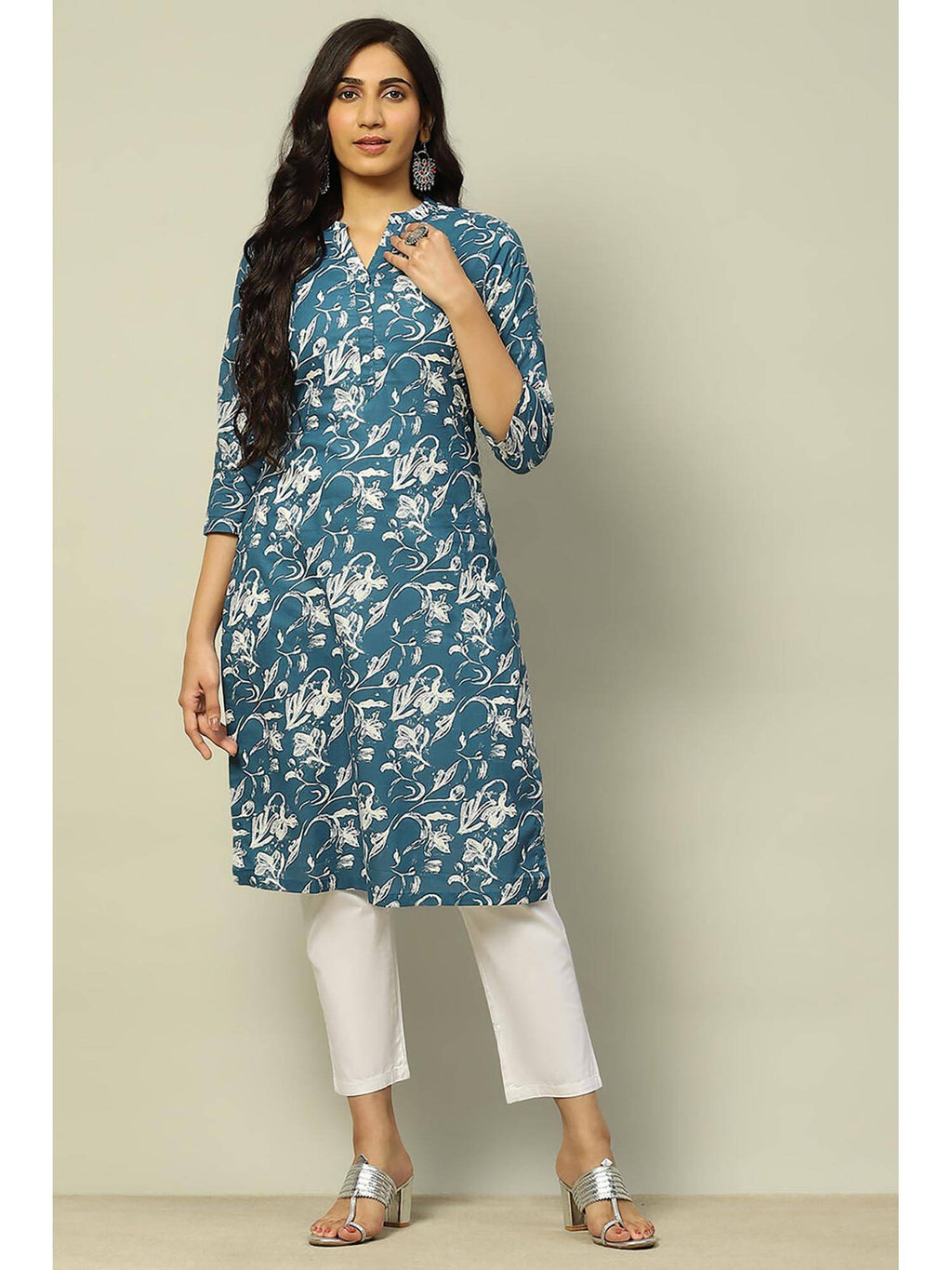 Women Blue Floral Printed Cotton Straight Fit Kurta | FY93 - view 6