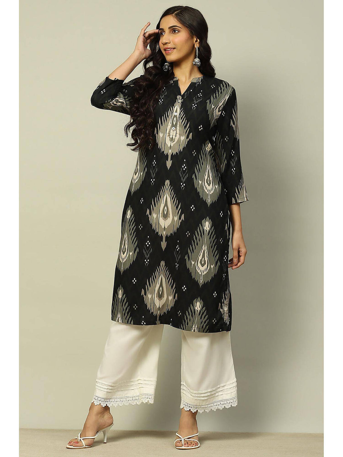 Women Black Printed Rayon Straight Fit Kurta | FY93 - view 1