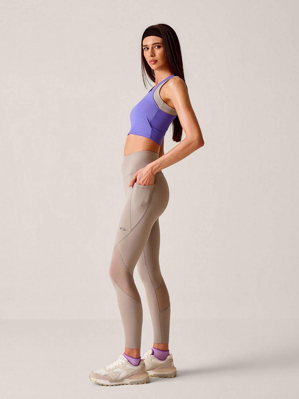 Navy Blue Colorblock Slim Fit Sleeveless Sports Bra | sb09 - view 16