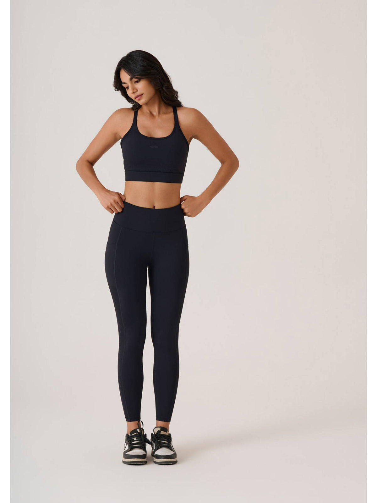 Solid Slim Fit Sleeveless Power Yoga Edition Black Sports Bra | sb09 - view 5