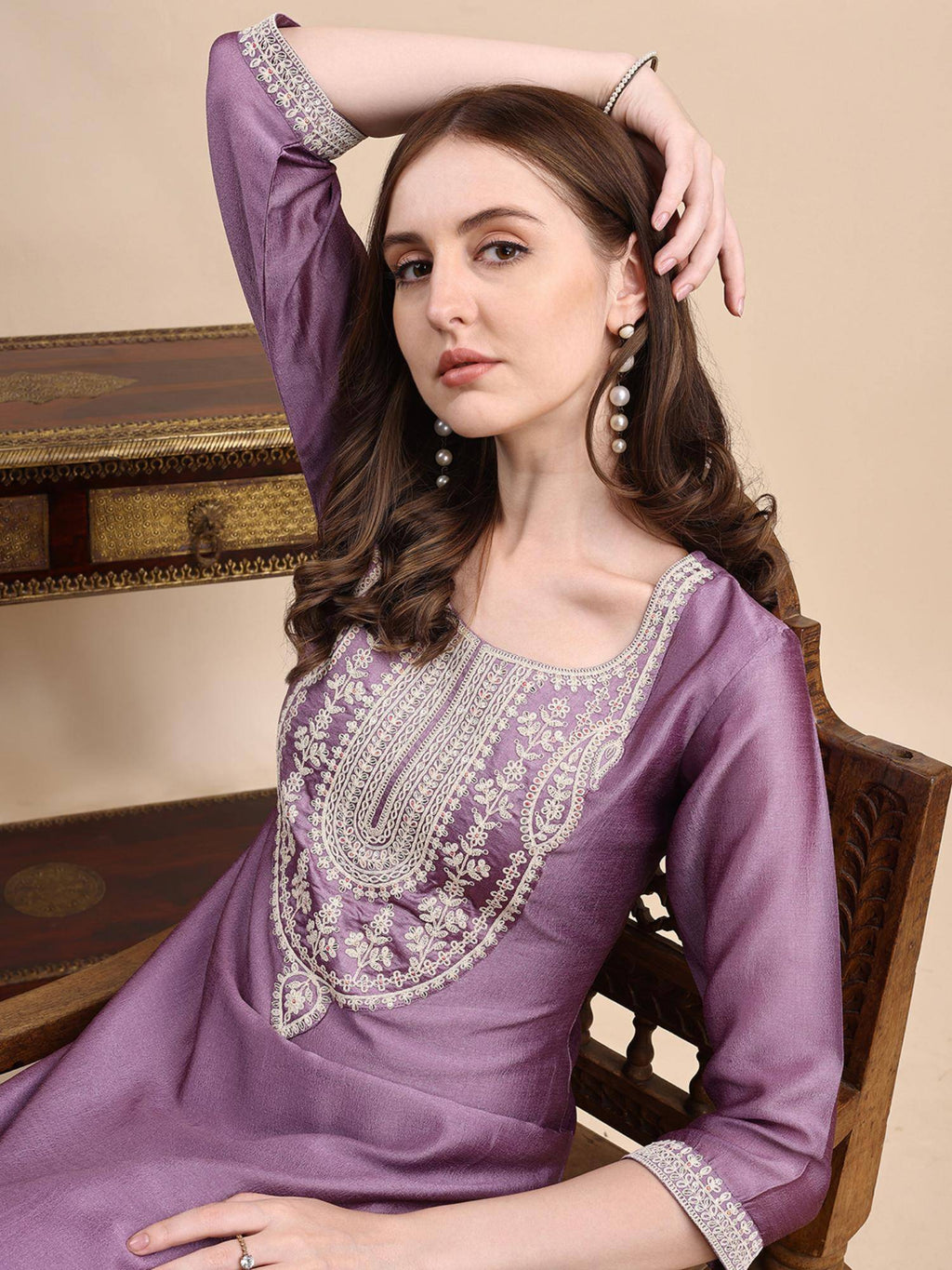 Women Lavender Silk Blend Embroidered Straight Kurta | KDG - view 2