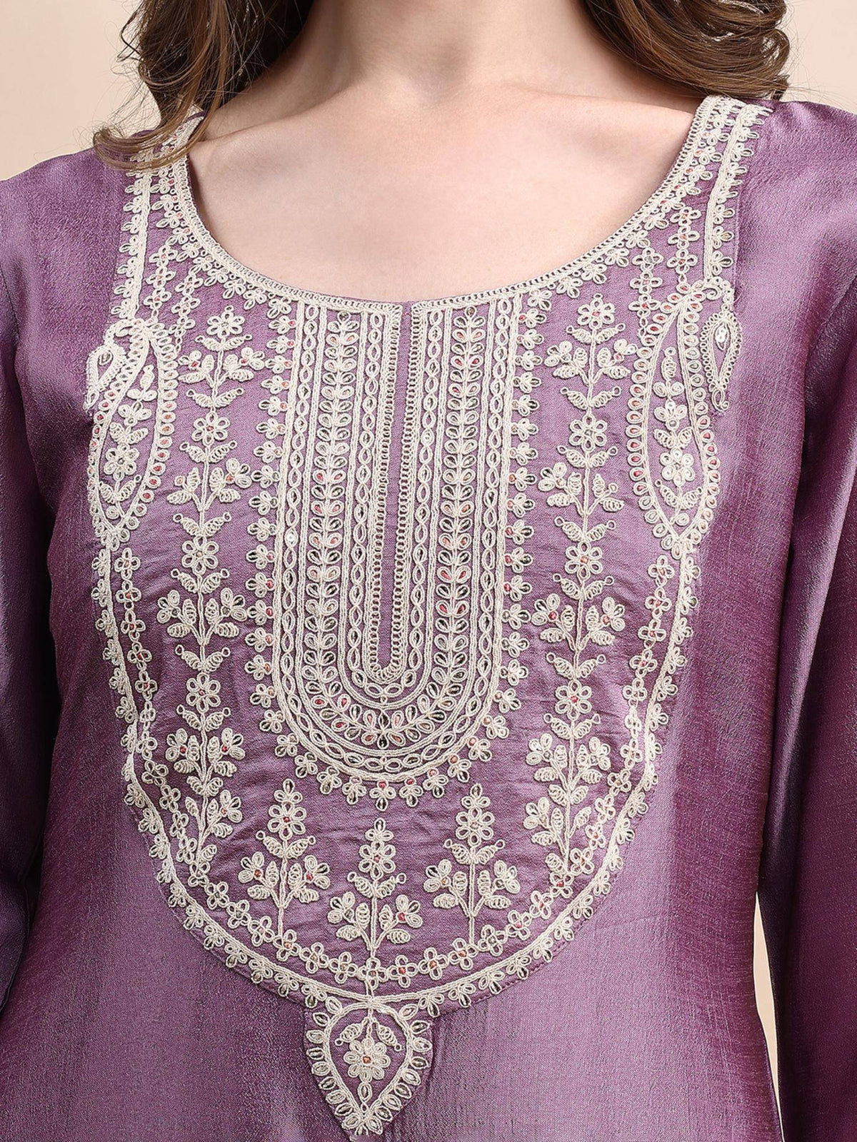 Women Lavender Silk Blend Embroidered Straight Kurta | KDG - view 4