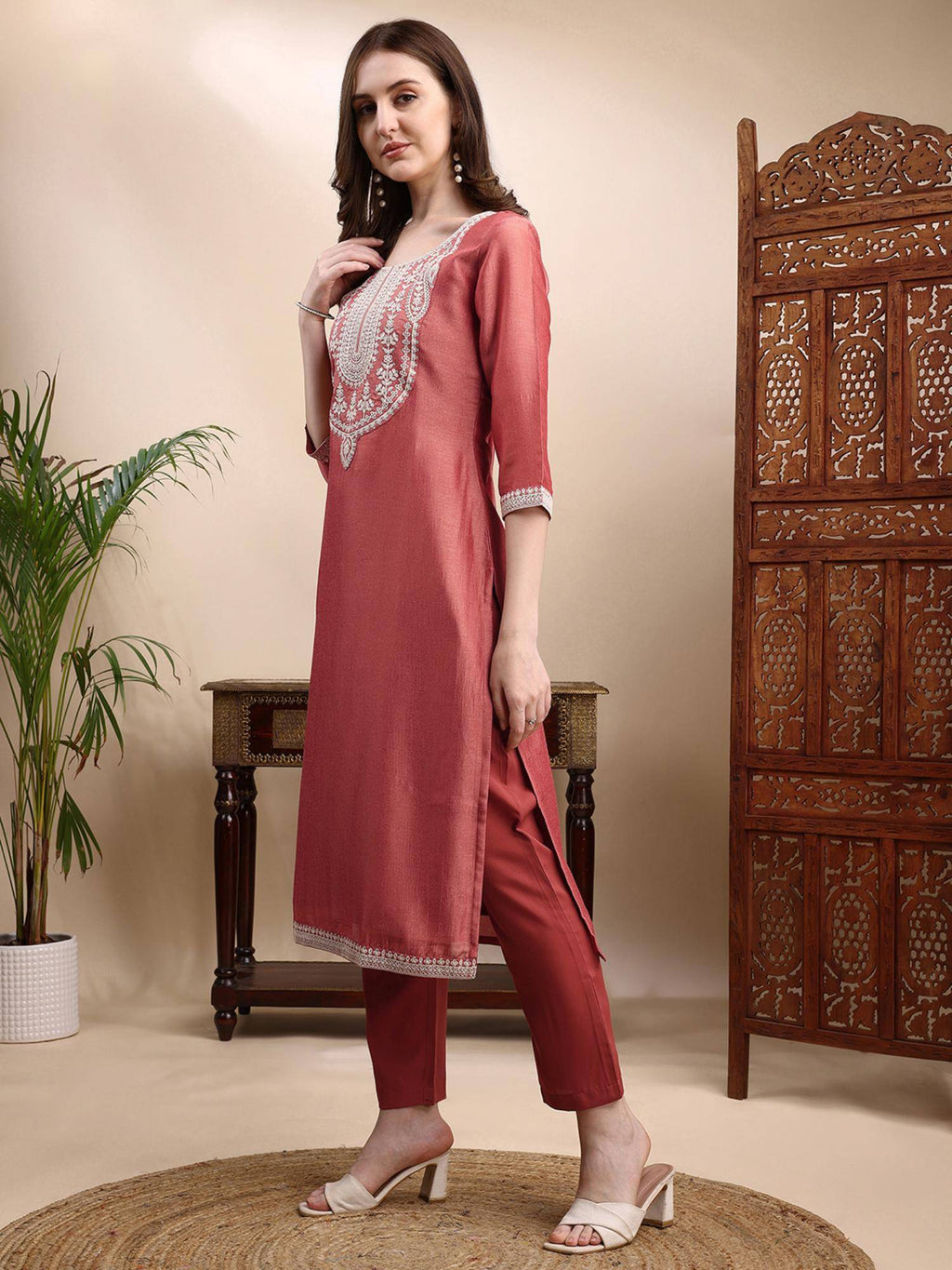 Women Lavender Silk Blend Embroidered Straight Kurta | KDG - view 27