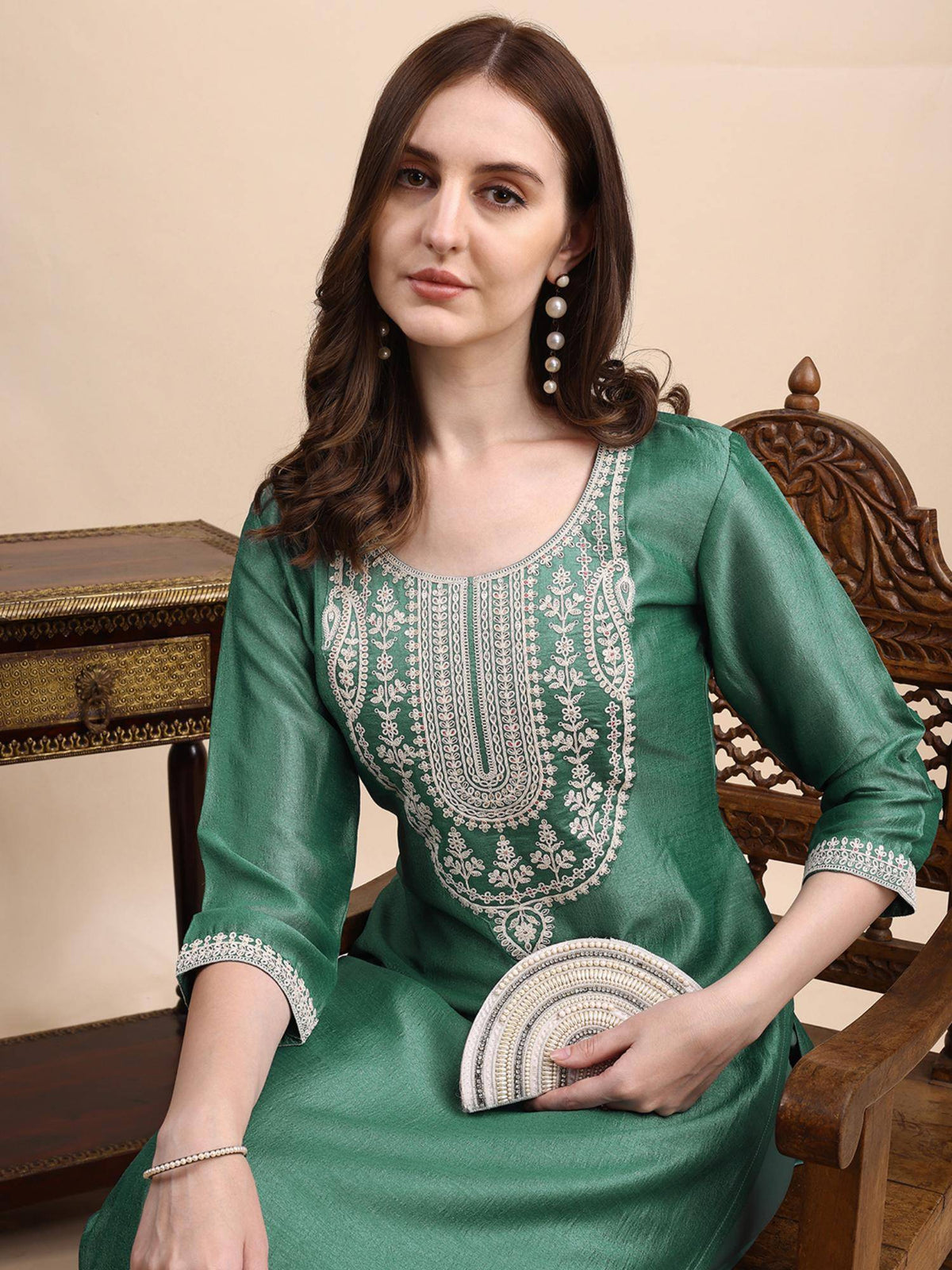 Women Lavender Silk Blend Embroidered Straight Kurta | KDG - view 9