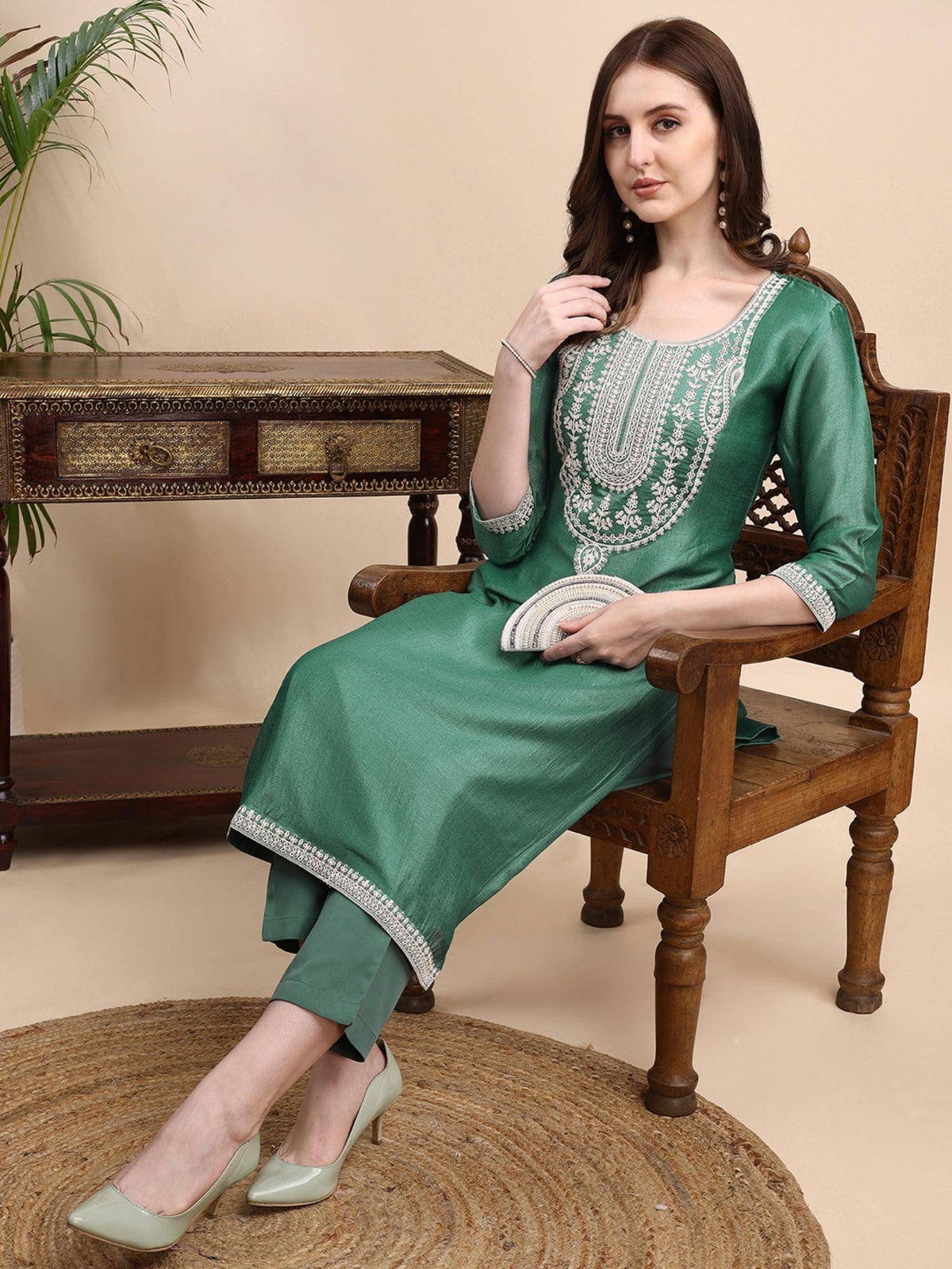 Women Lavender Silk Blend Embroidered Straight Kurta | KDG - view 10