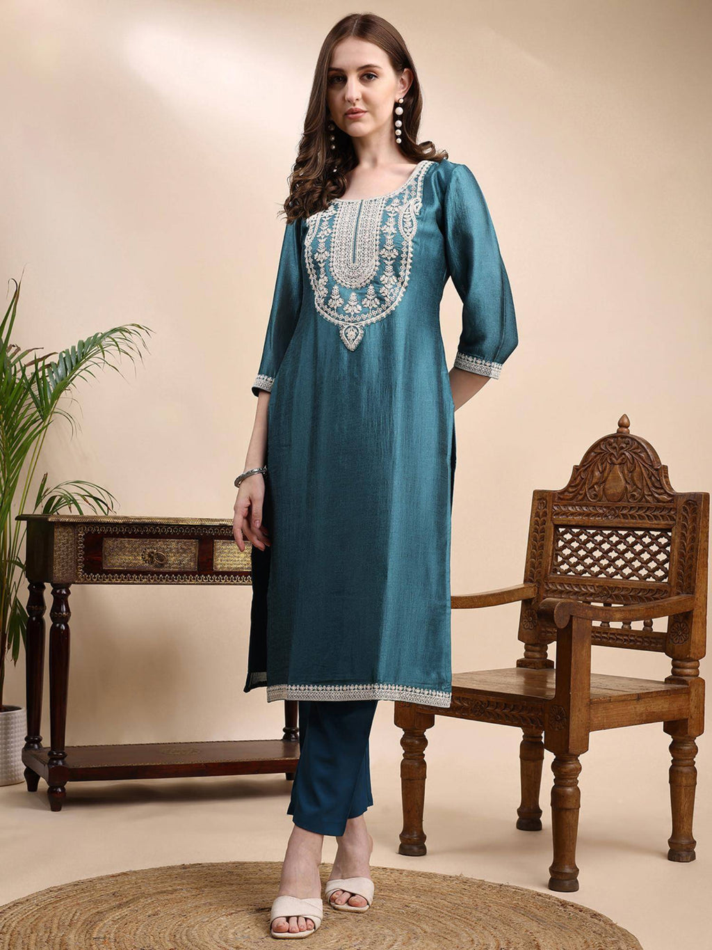 Women Lavender Silk Blend Embroidered Straight Kurta | KDG - view 15