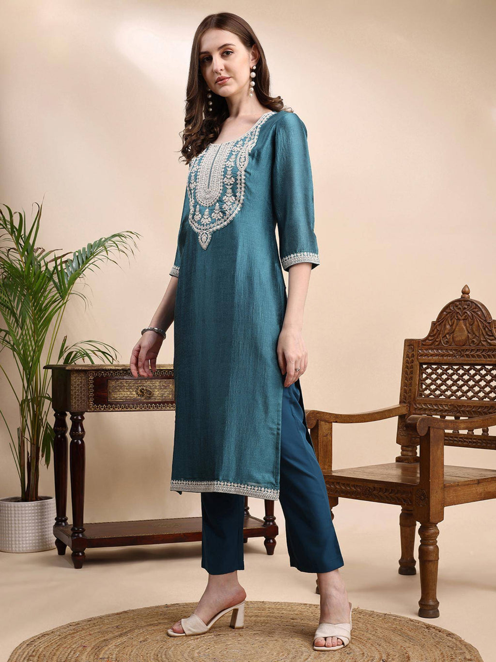 Women Lavender Silk Blend Embroidered Straight Kurta | KDG - view 20