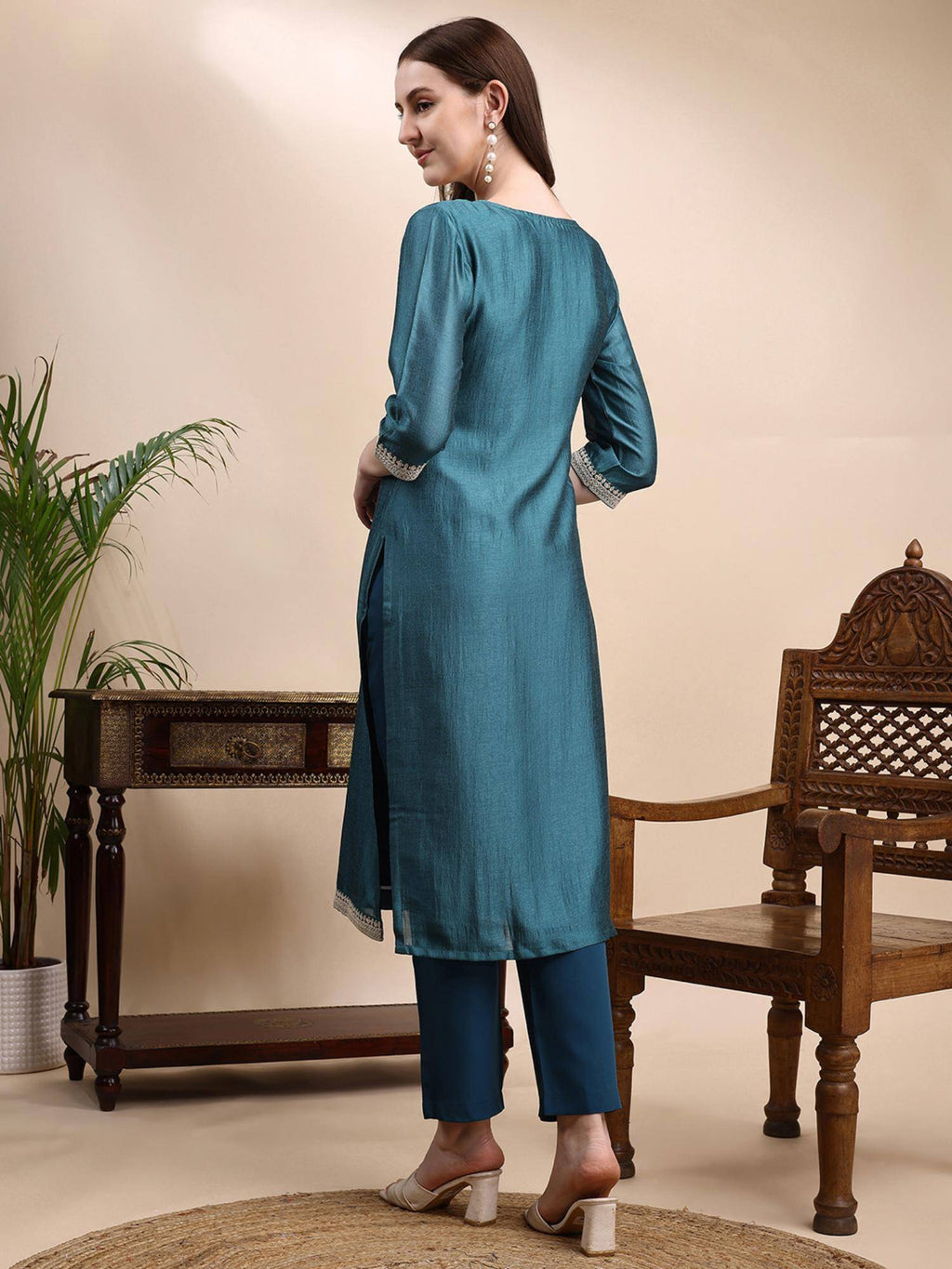 Women Lavender Silk Blend Embroidered Straight Kurta | KDG - view 21
