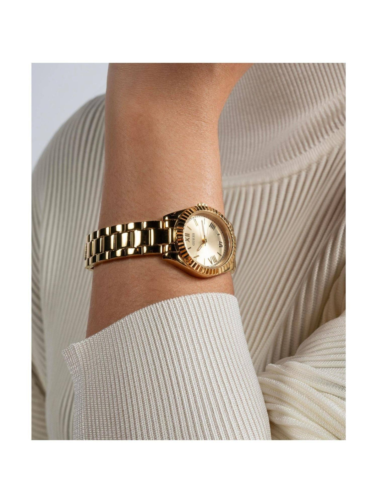 Women Gold Round Dial Analog Watch - GW0687L2 | W92 - view 4