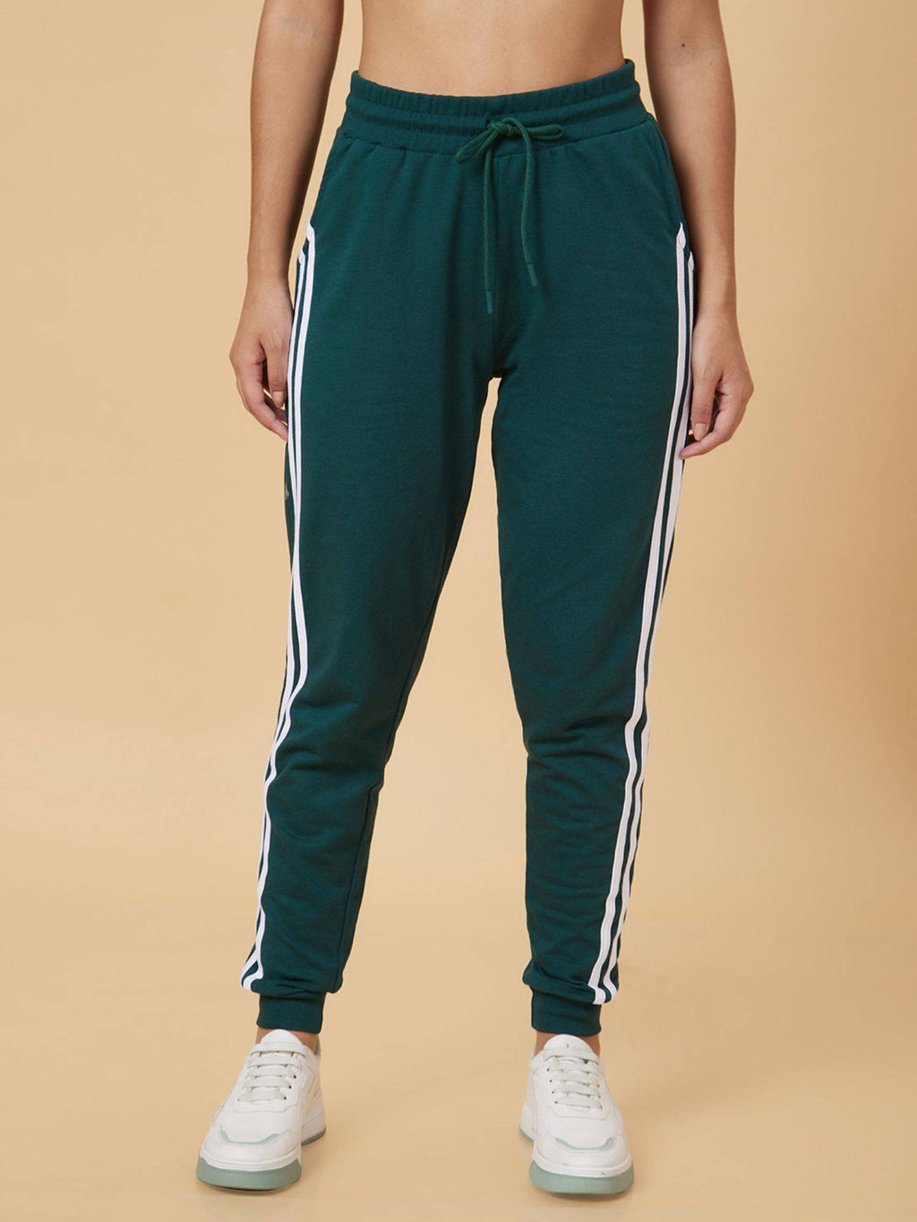 Women Green Regular Fit Jogger | WJ89 - view 1