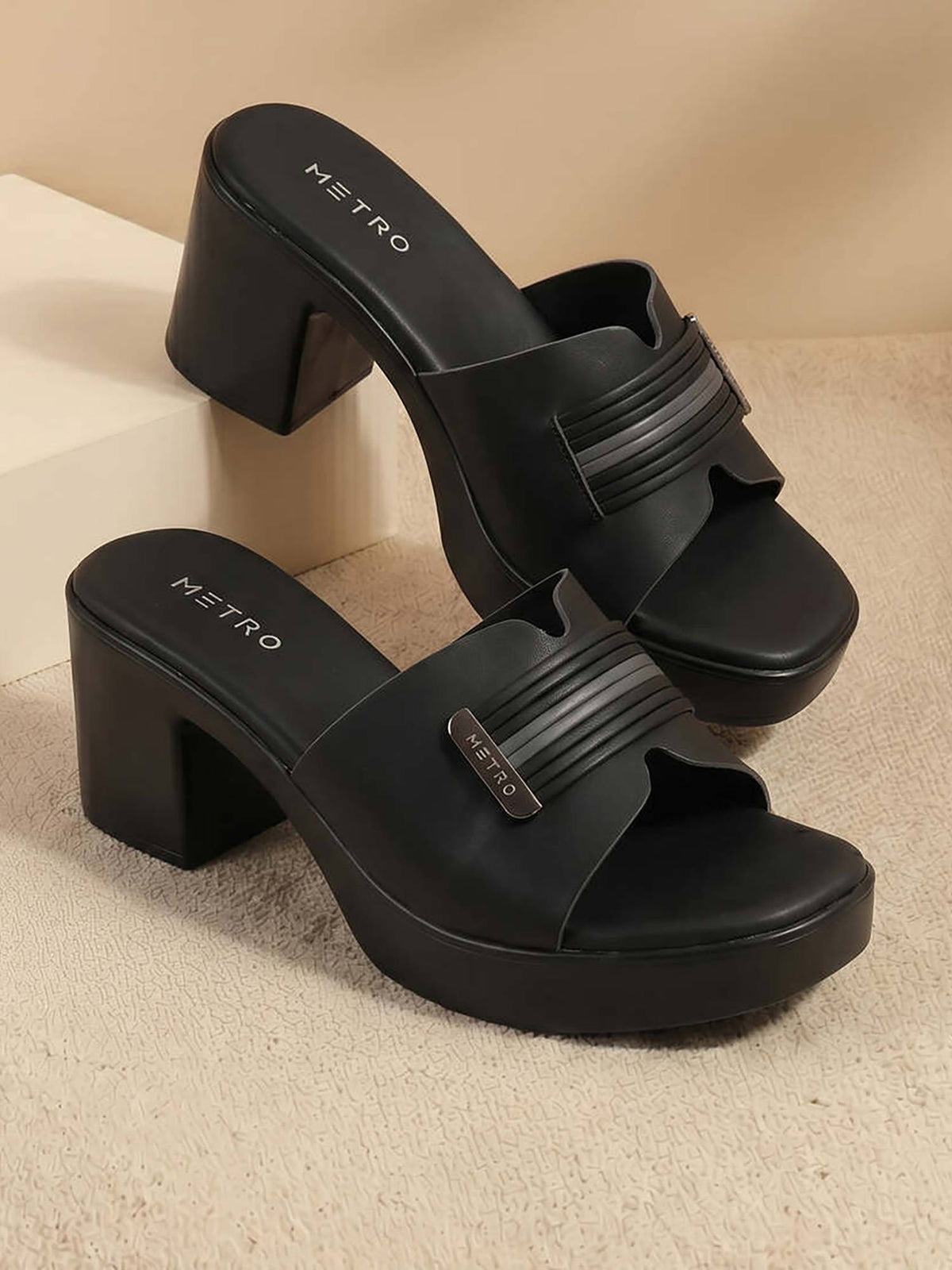 Women Black Casual Sandal Heels | H78 - view 1