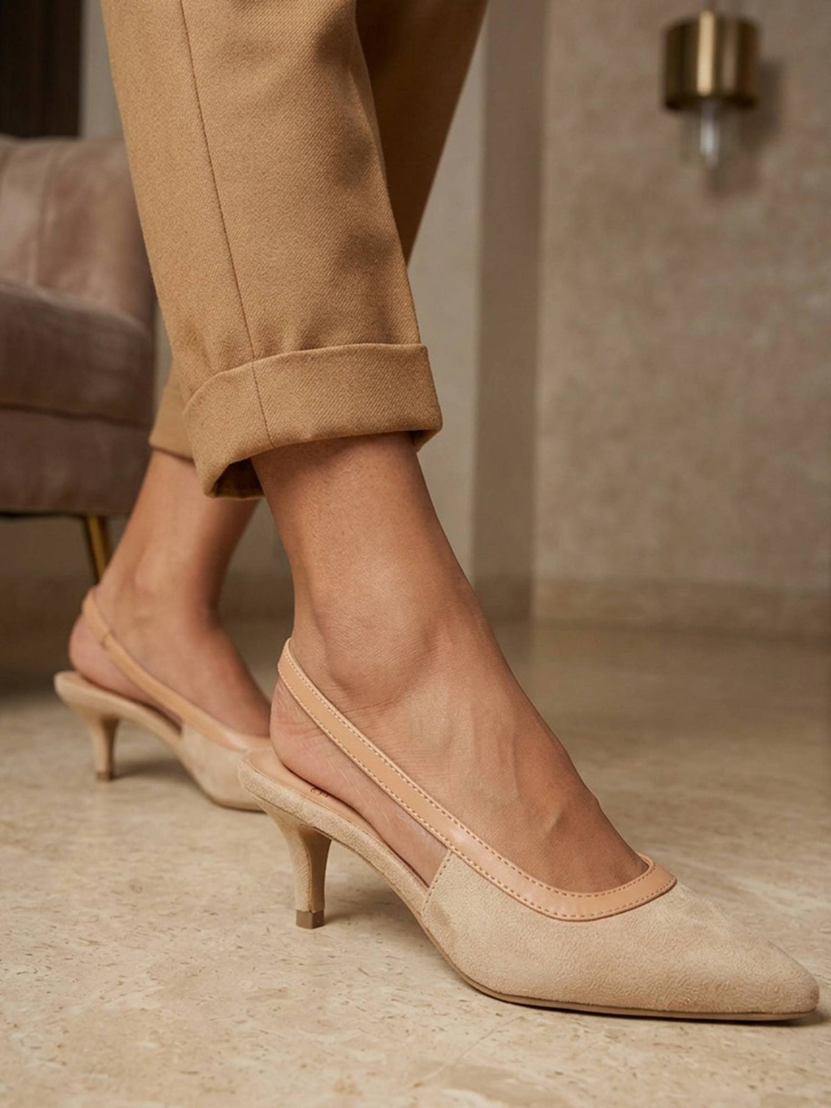 Women Pointed Toe Suede Slingback Kitten Sandal Heels - Brown | H78 - view 16