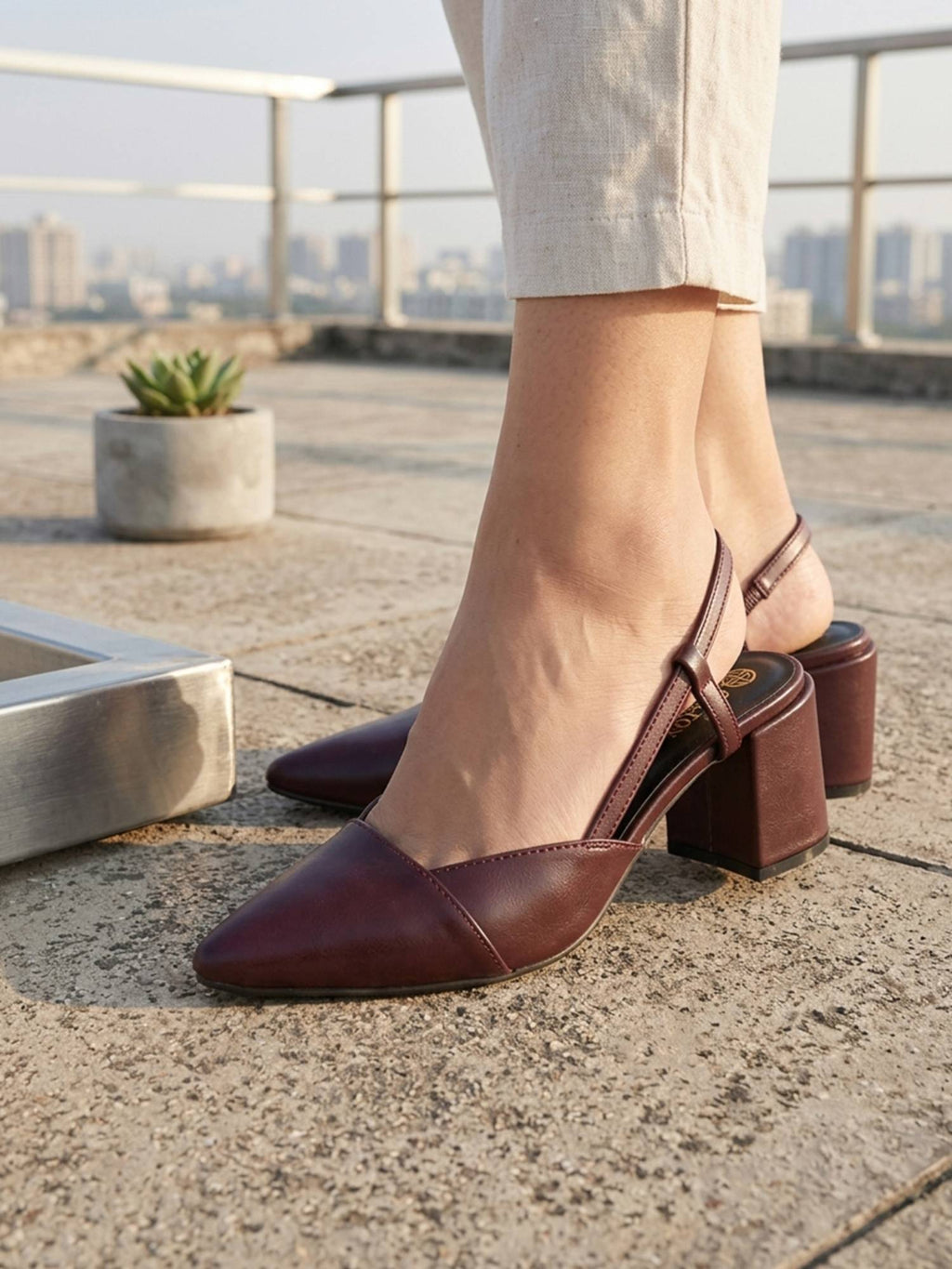 Women Pointed Toe Low Block Heel Slingback Sandals - Maroon | H78 - view 7