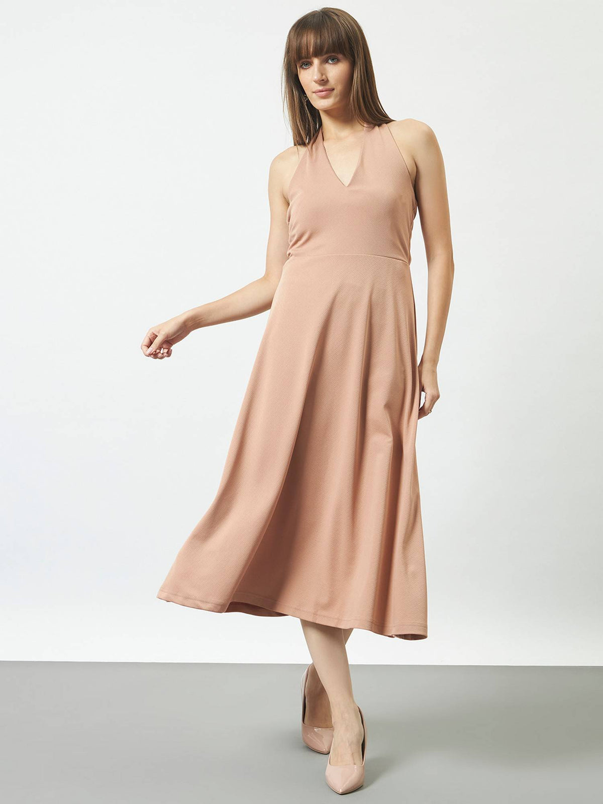 Women Black Solid Midi Dress | D56 - view 11