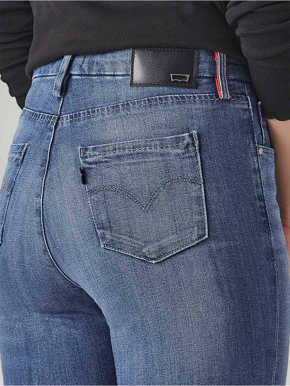 Womens 725 Blue Bootcut Fit High Rise Red Loop Jeans | BT10 - view 3