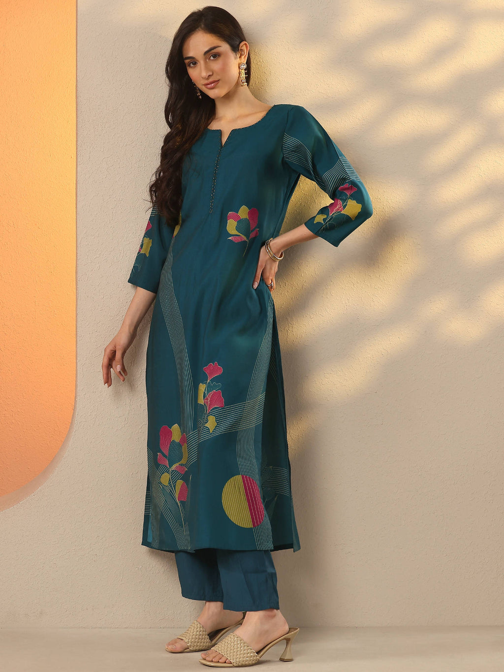 Blue Floral Motifs Printed Straight Kurta | FY93 - view 2