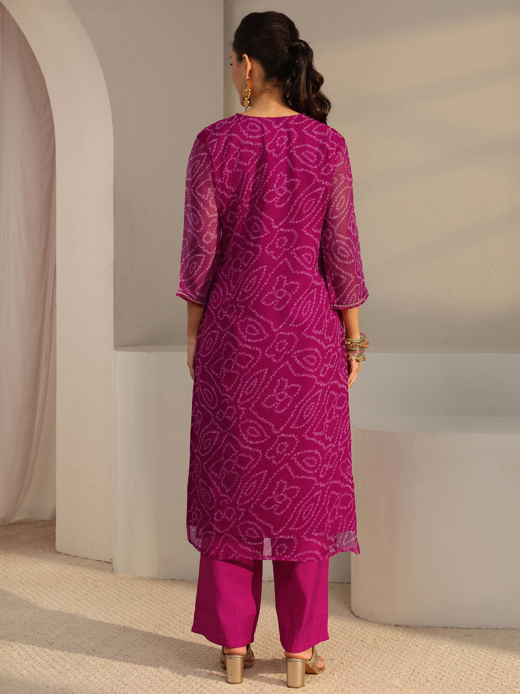 Red Bandhani Printed Straight Kurta with Lining | U3S - view 18