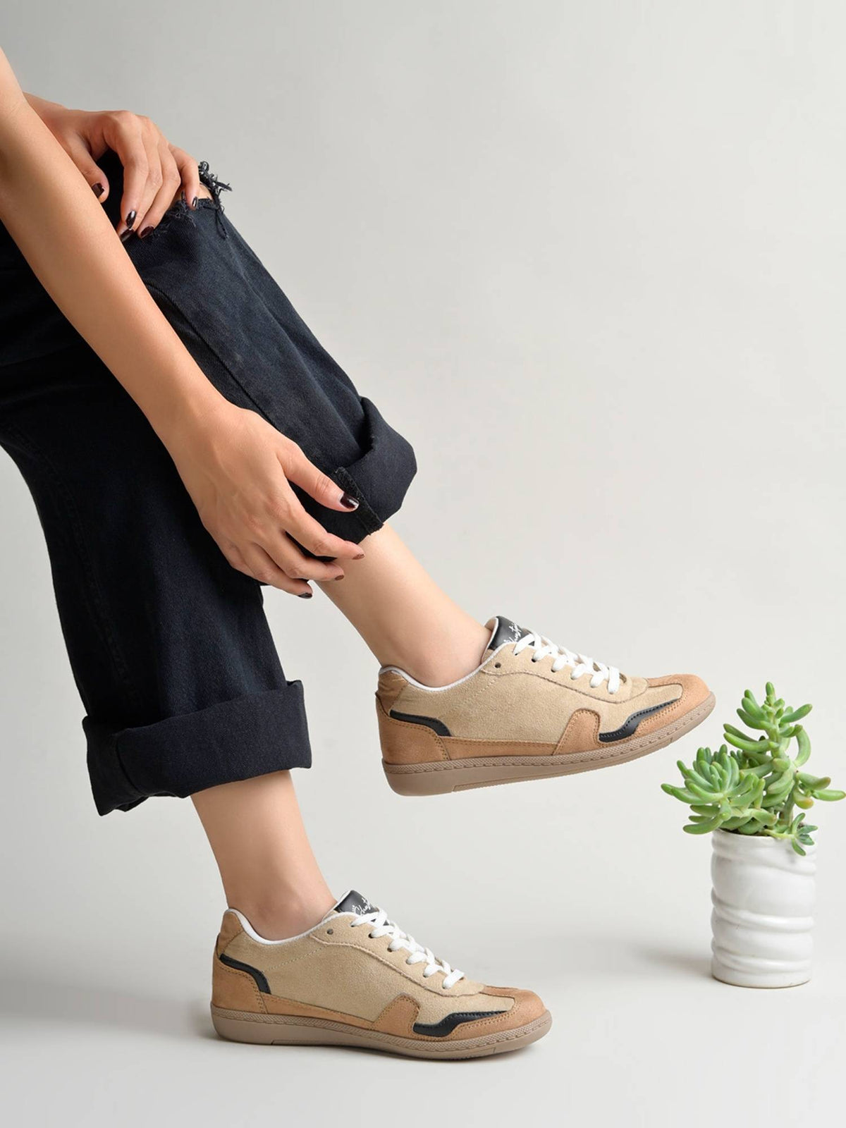 Women Black Suede Sneakers | SN09 - view 6