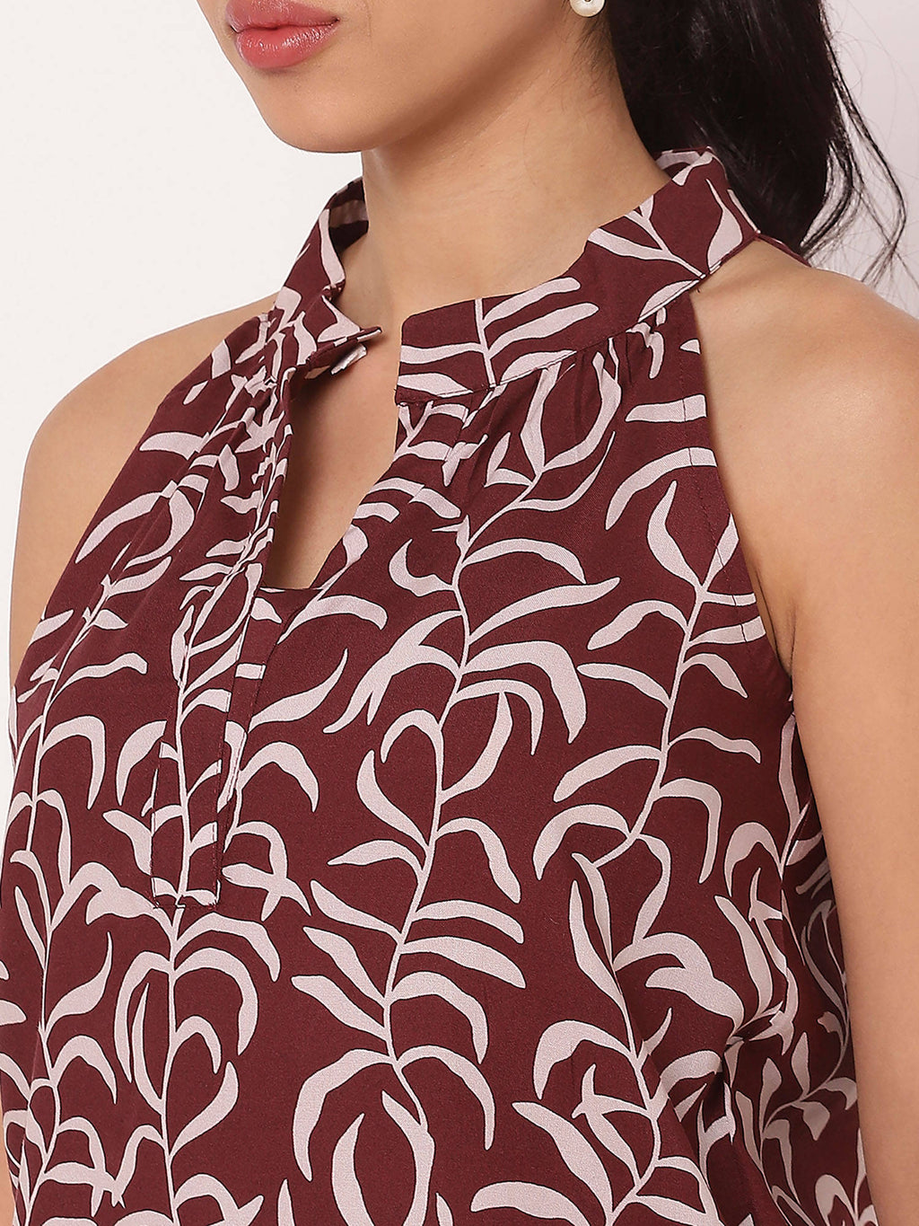 Maroon Sleeveless Halter Neck Comfortable Fit Top | HT67 - view 5